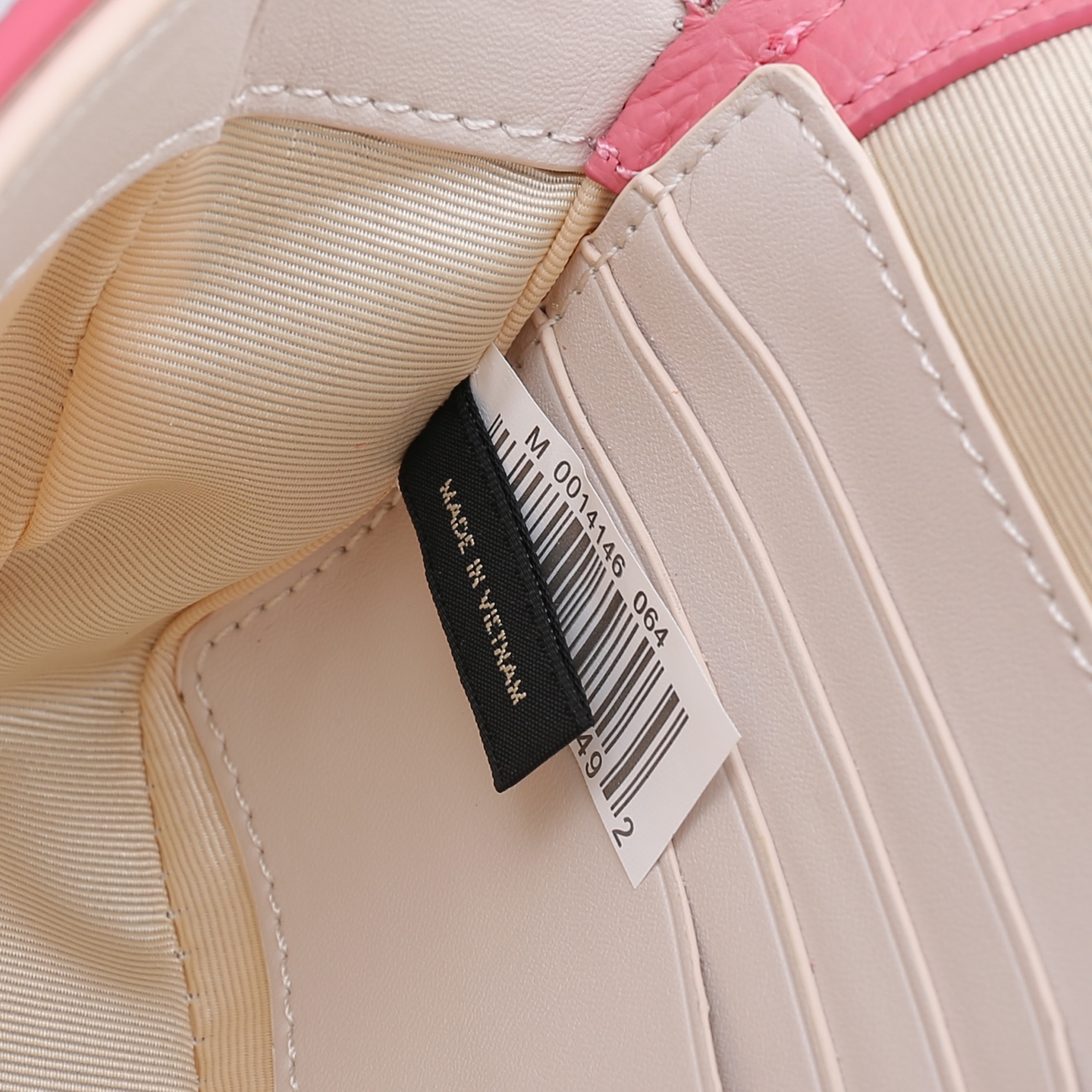 MarcJacobs春夏新品到货啦，夏天𥚃的多巴胺，适合活力四射的你[666]小小身躯大大容量！夏季超级