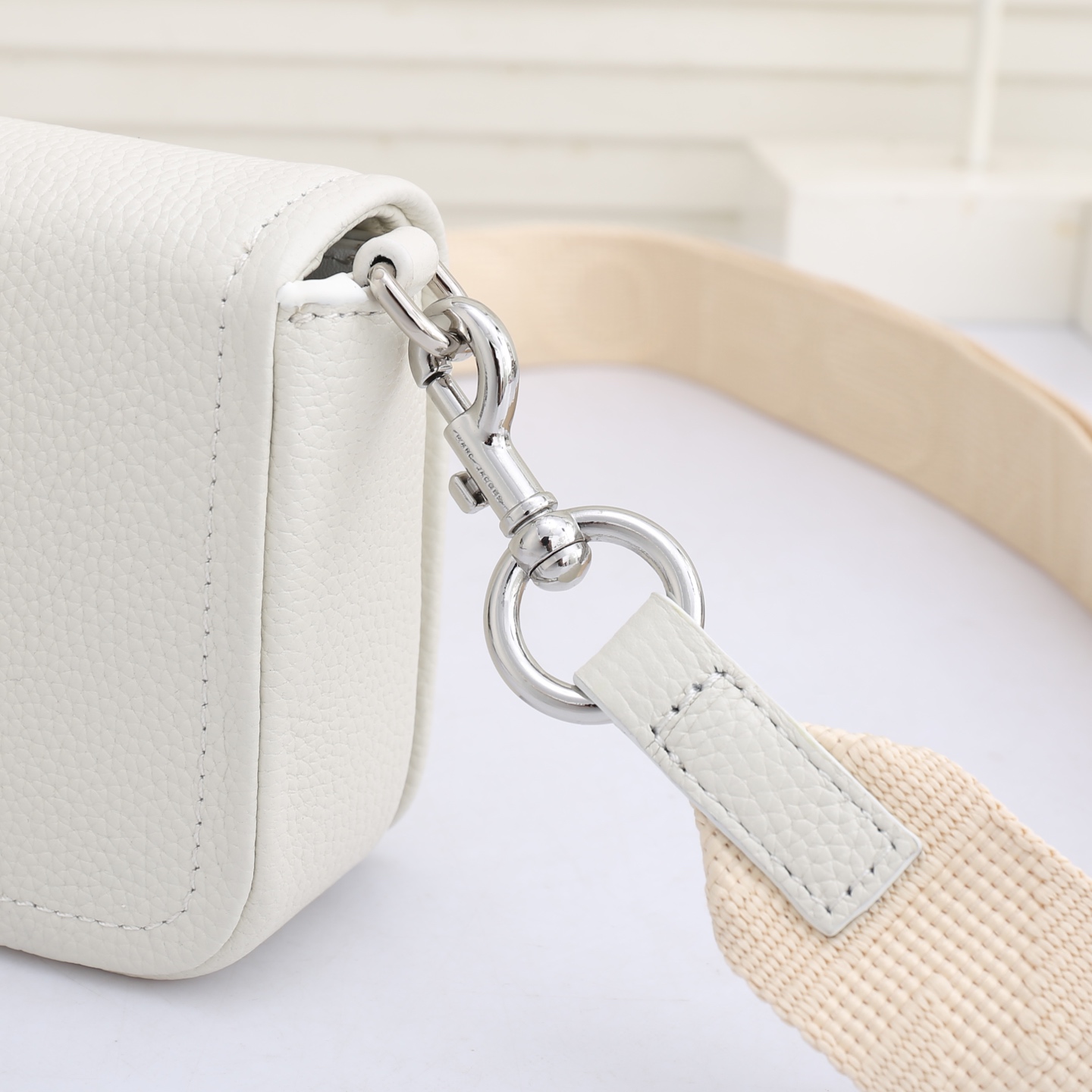 MarcJacobs春夏新品到货啦，夏天𥚃的多巴胺，适合活力四射的你[666]小小身躯大大容量！夏季超级