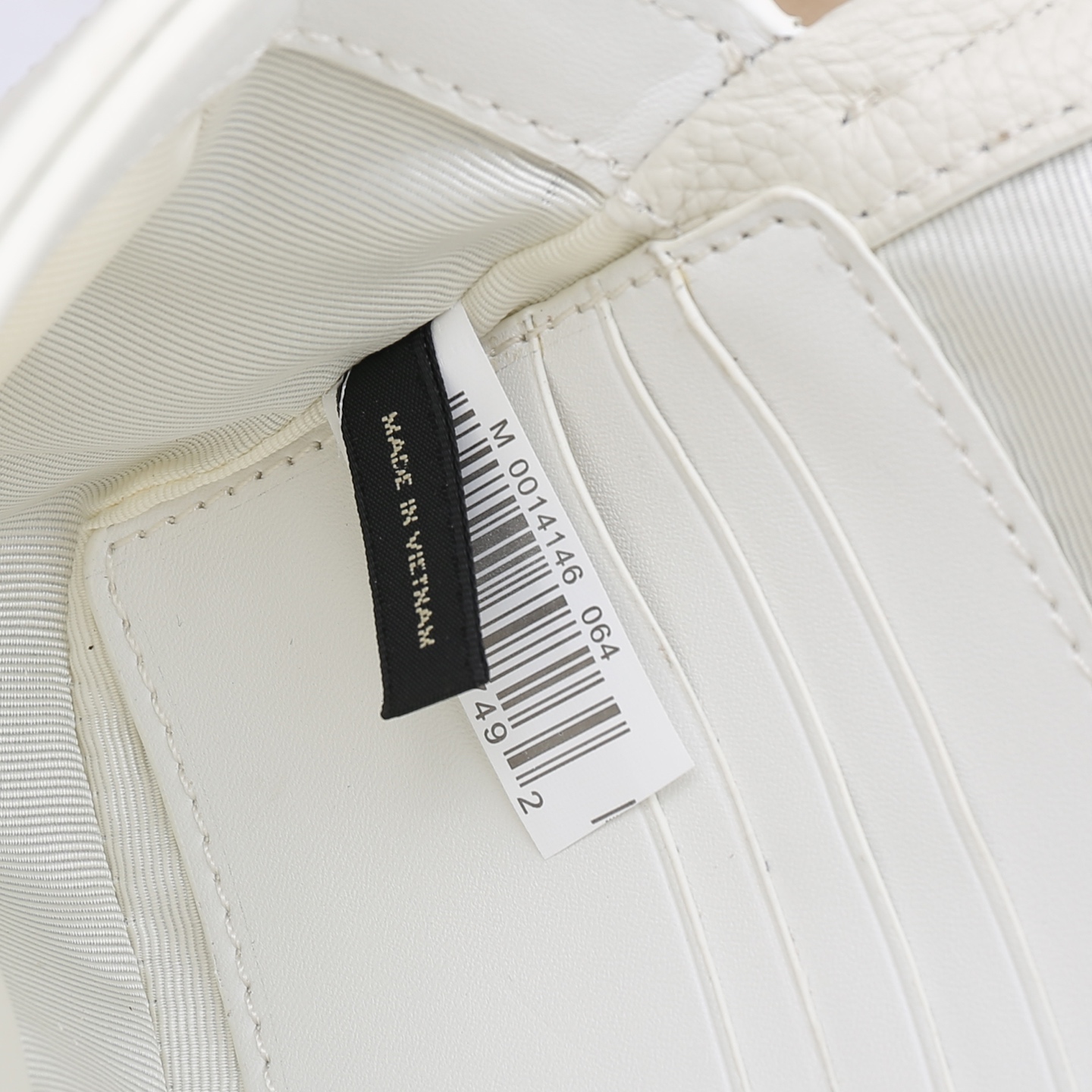 MarcJacobs春夏新品到货啦，夏天𥚃的多巴胺，适合活力四射的你[666]小小身躯大大容量！夏季超级