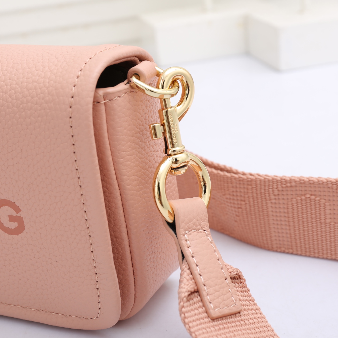 MarcJacobs春夏新品到货啦，夏天𥚃的多巴胺，适合活力四射的你[666]小小身躯大大容量！夏季超级