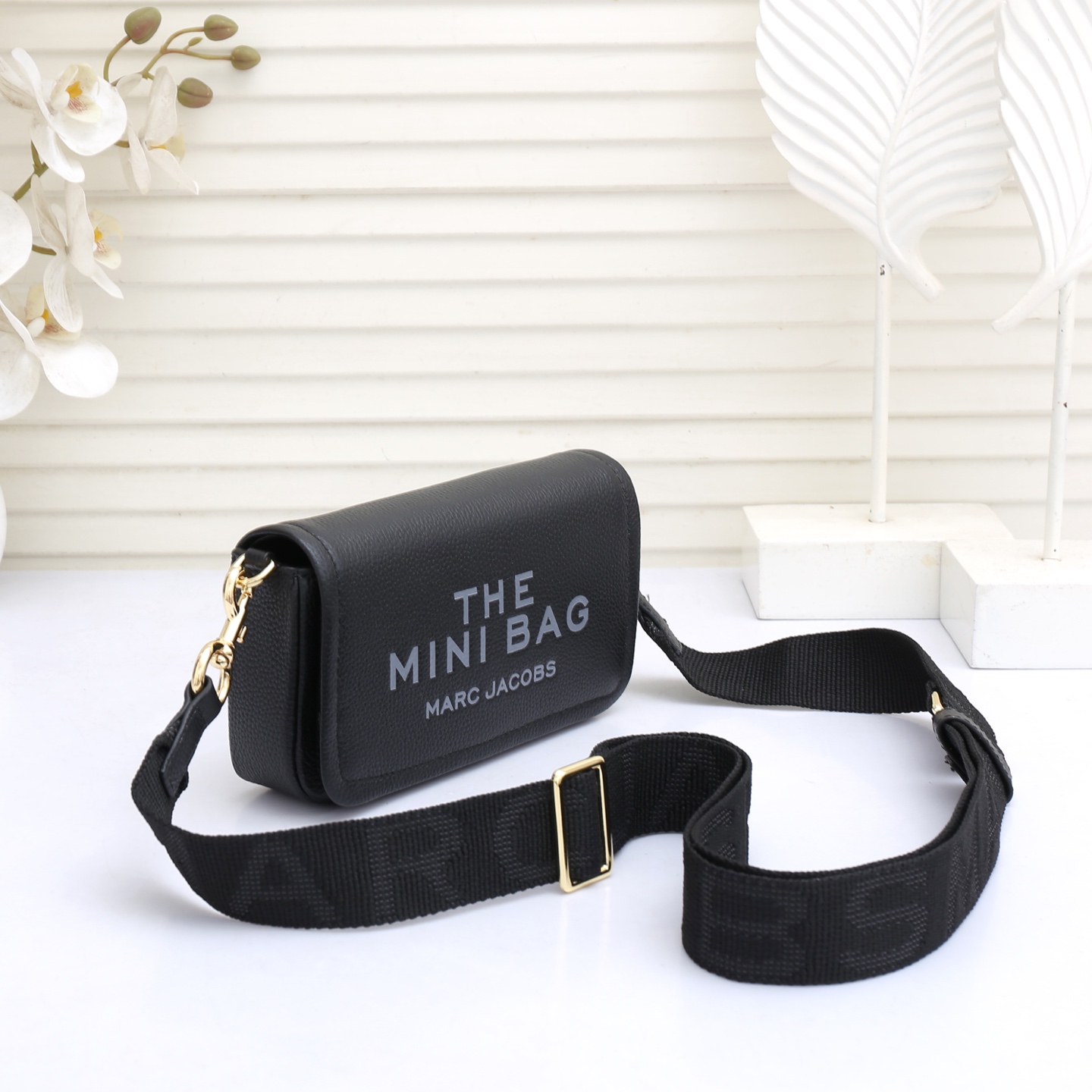 MarcJacobs春夏新品到货啦，夏天𥚃的多巴胺，适合活力四射的你[666]小小身躯大大容量！夏季超级