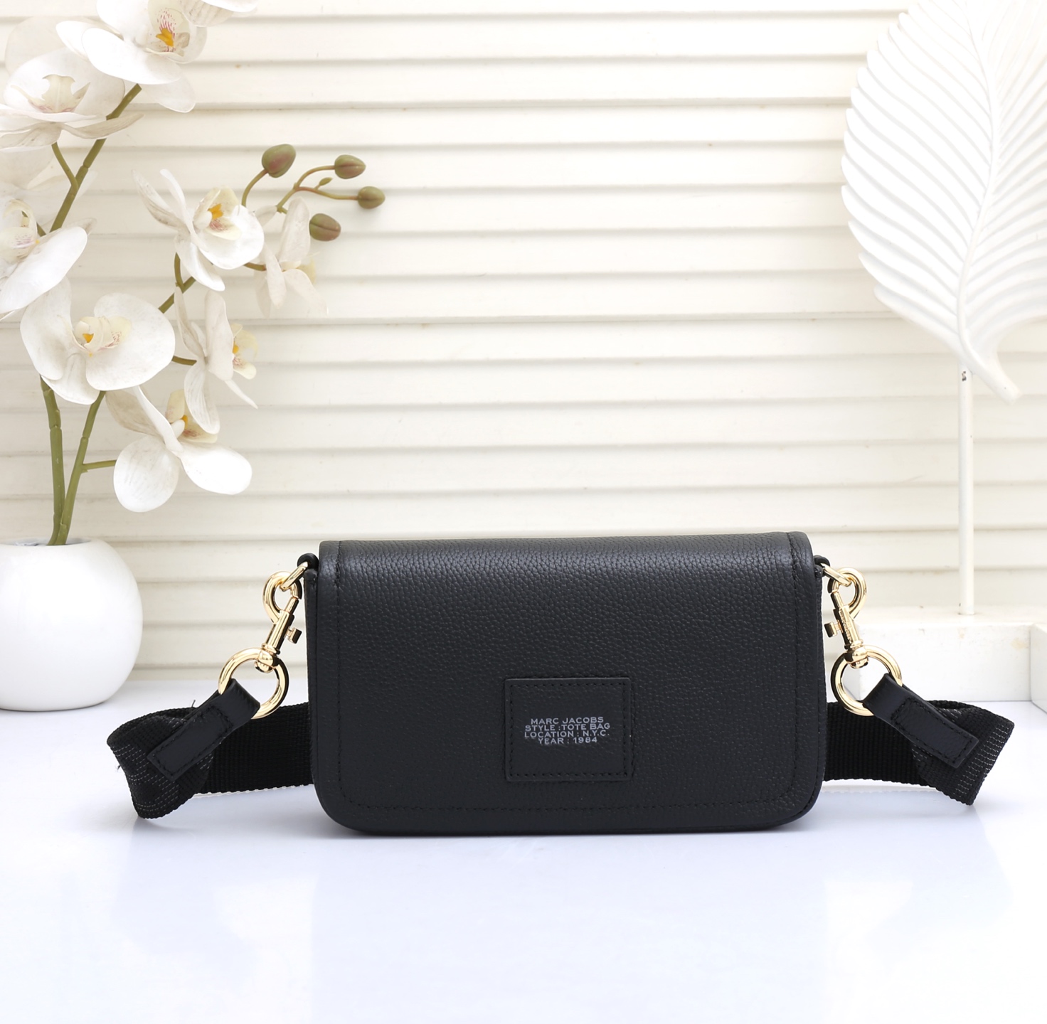 MarcJacobs春夏新品到货啦，夏天𥚃的多巴胺，适合活力四射的你[666]小小身躯大大容量！夏季超级