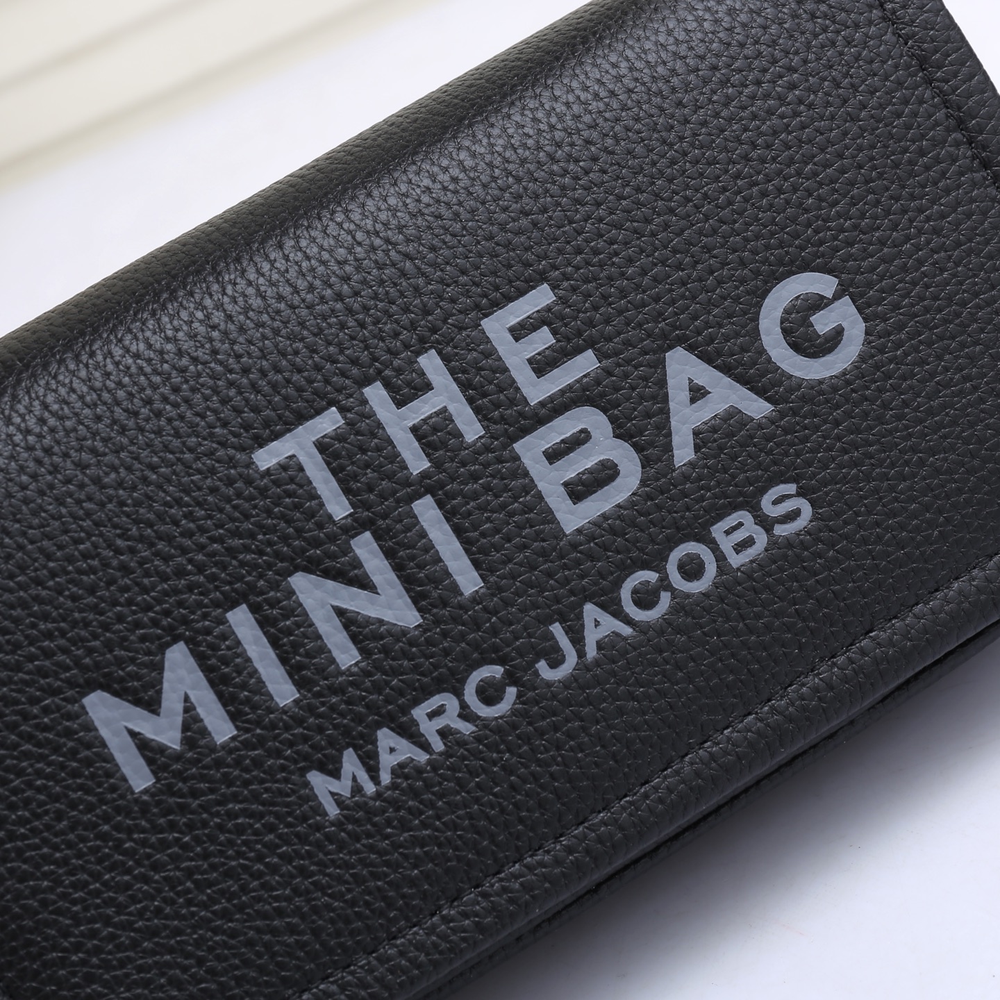 MarcJacobs春夏新品到货啦，夏天𥚃的多巴胺，适合活力四射的你[666]小小身躯大大容量！夏季超级