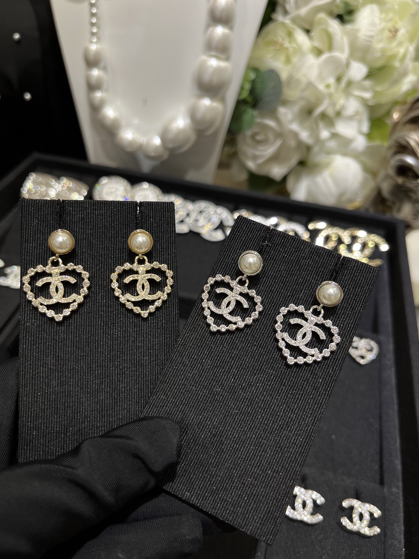 NO:631943,Ready-made selection, ceiling-level replacement, a collection of detailed pictures of the latest earrings, real shots, buy a few more pairs to wear again, full of atmosphere, Cardia high-end jewelry19860909现货挑选·平替天花板级别 最新款耳钉细节图合集实拍 多买几对回去换着戴 氛围感满满,,卡迪亚高端饰品,Jewelry