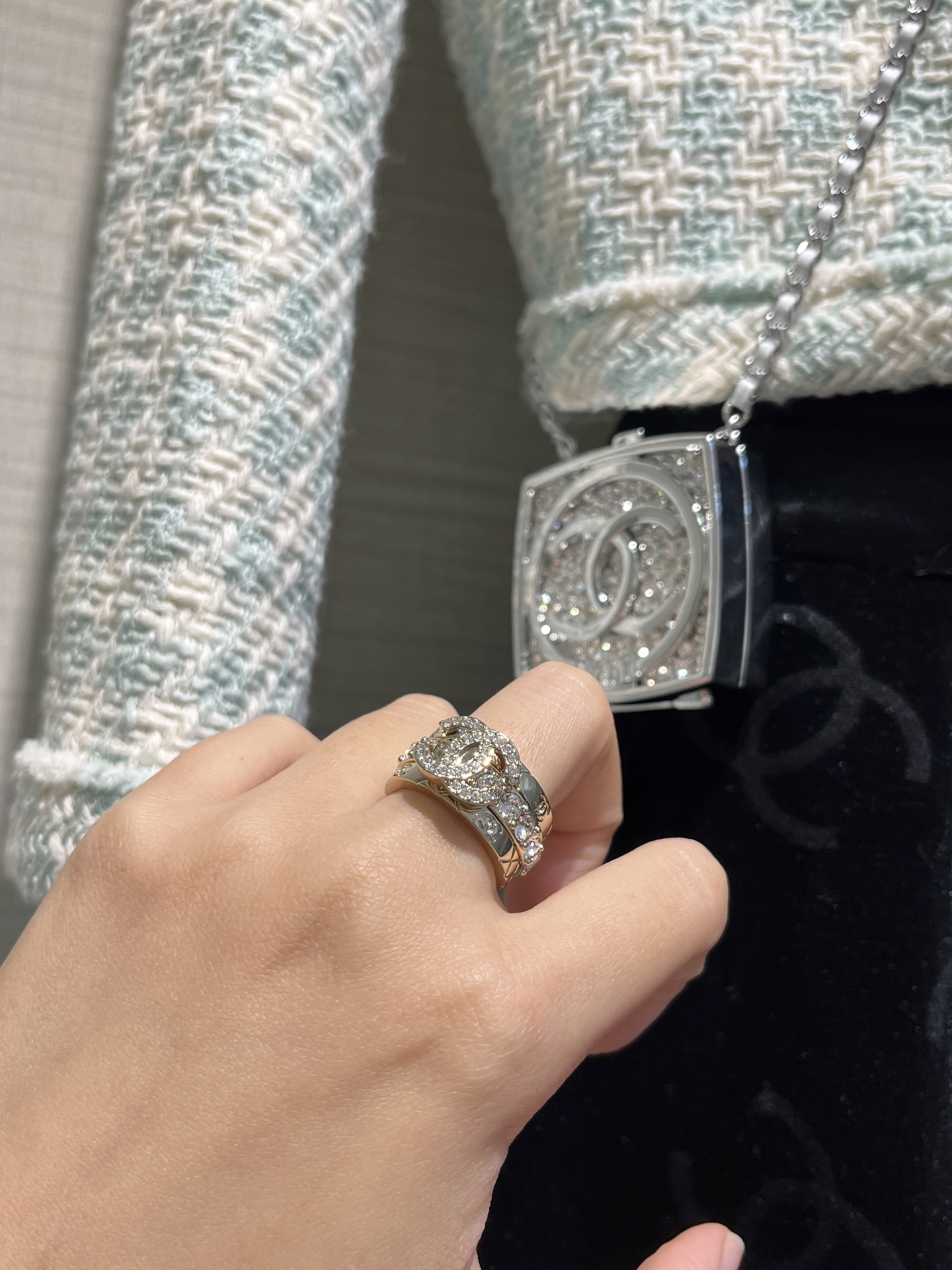 NO:635461,It’s so awesome to get started, I can’t help but snap pictures of my own personal wear, 9th Palace Graman, Cartier high-end jewelry19860909上手绝了,忍不住咔咔拍 自留佩戴图9宫格拉满,,卡迪亚高端饰品,Jewelry