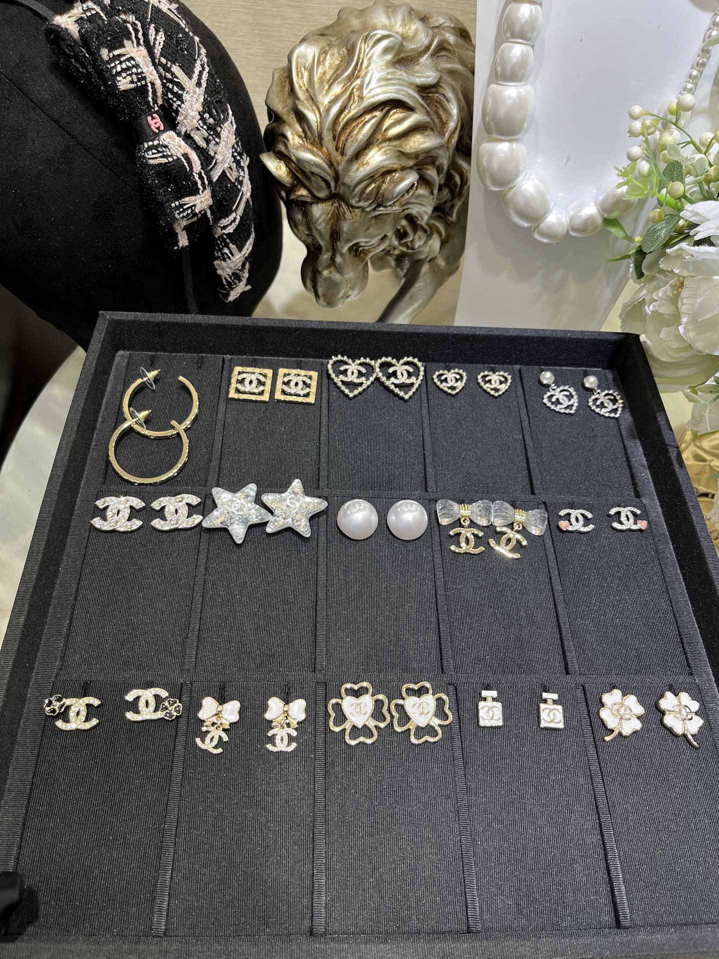 NO:633591,Each one is a must-have for those who love beautiful women’s atmosphere. A collection of 25 latest earring trays in stock. A series of top-notch versions. Versatile for daily commuting and dating, Cardia high-end jewelry.19860909每一款都超爱美女氛围感必备 25最新款耳钉盘现货合集 一系列顶级版本 日常通勤约会百搭,,卡迪亚高端饰品,Jewelry