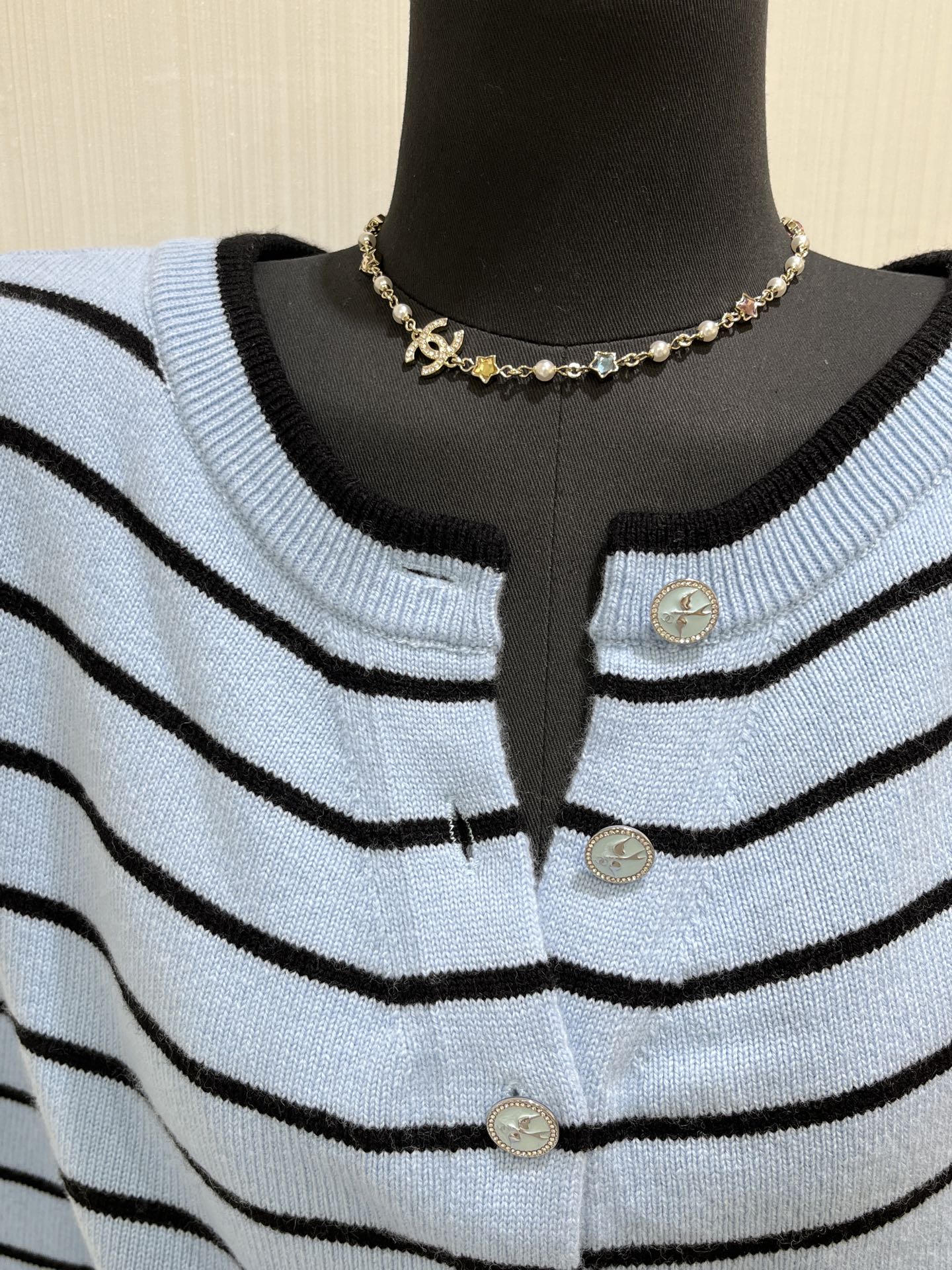 NO:359595,Today's new product hits, shipment, 25P new color crystal star golden full diamond double C pearl necklace, summer dopamine color matching is really sweet and girly, crystal clear colorful star sugar is so beautiful, Chanel necklace, chanel, necklace19860909今日新品爆款 出货 25P新款彩色水晶星星金色满钻双C珍珠项链 夏日多巴胺配色真的太甜太少女了 晶莹剔透的彩色星星糖简直美得冒泡,香奈儿项链,chanel,necklace,Jewelry