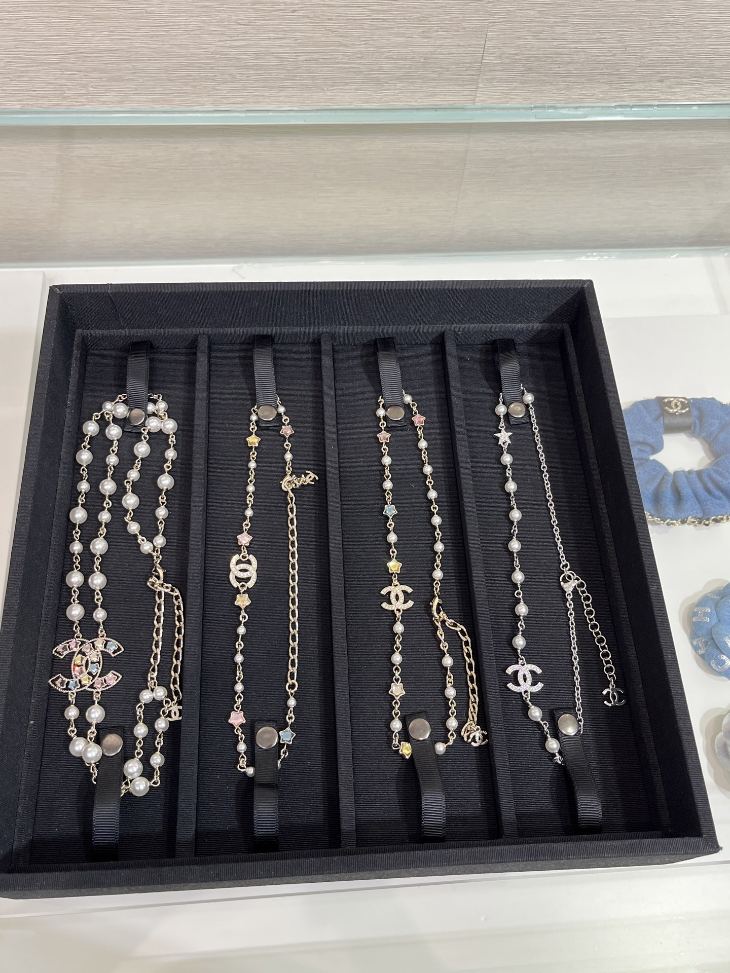 NO:635485,Collection of new necklace plates 2. The whole plate is the latest spring and summer style of 2025. Star candy colored crystal pearls. Super beautiful, necklace, Cartier high-end jewelry.19860909新款项链盘合集2 一整盘都是25年春夏最新款 星星糖彩色水晶珍珠 颜值超高,,necklace,卡迪亚高端饰品,Jewelry