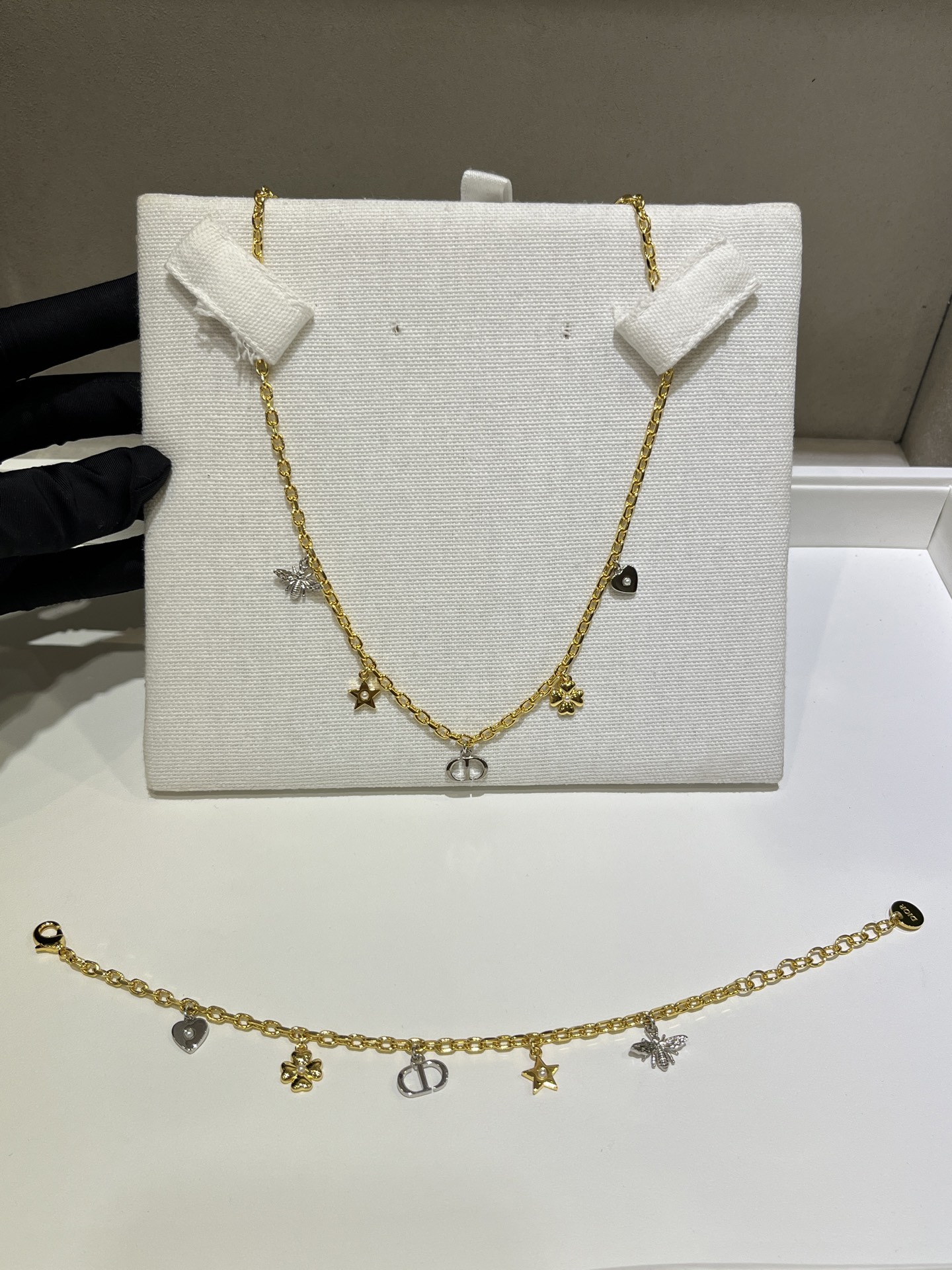 디올 목걸이 135203 Dior Necklace 썸네일 이미지