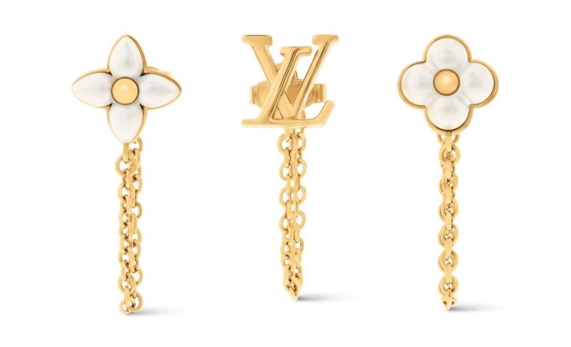 NO:635392,88180, today's new three-piece earring set. The new pearl small flower gold letter metal chain earring set. One set contains three earrings. It is recommended to be very cost-effective. The most important thing is the good-looking style. The chain earplugs are very personal. The asymmetric design directly adds to the fashion value. The same brass material as yb. Customized resin, earrings, Cartier high-end jewelry1986090988180,今日新品耳环三件套  新款珍珠小花朵金色字母金属链条耳环套装 一套包含三只耳环 推荐太划算了 重要还是款式好看 链条耳堵很个性 不对称设计直接将时髦值拉满 yb一样黄铜材质 定制树脂,,earrings,卡迪亚高端饰品,Jewelry