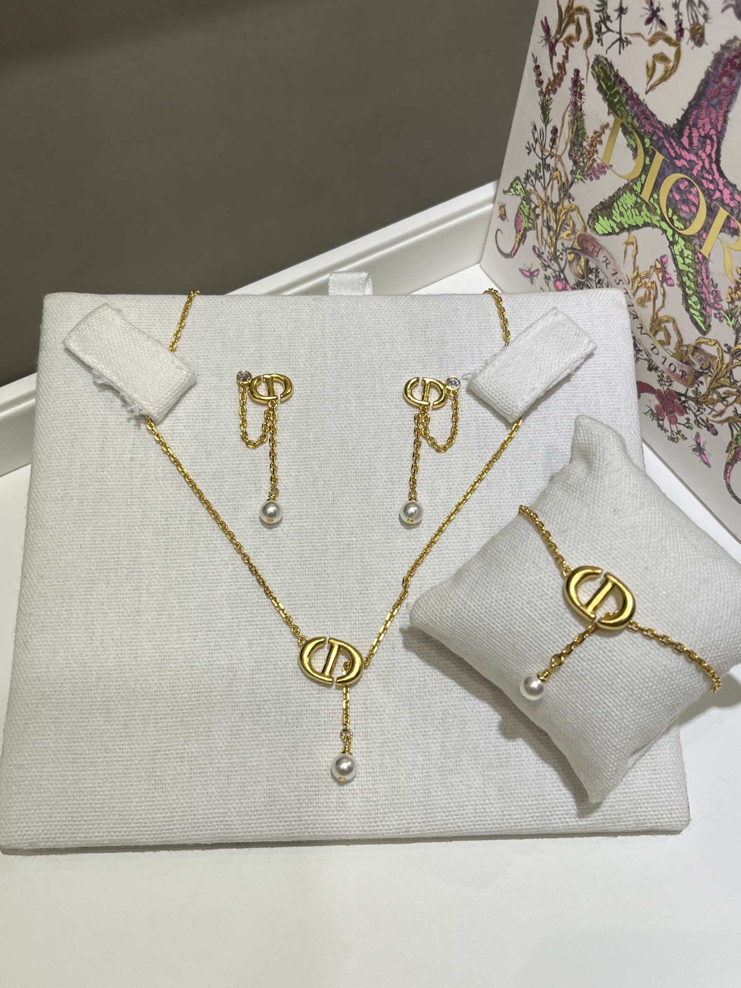 Dior 𝐃𝐢𝐨𝐫 26年早春新款猪鼻子CD链条项链