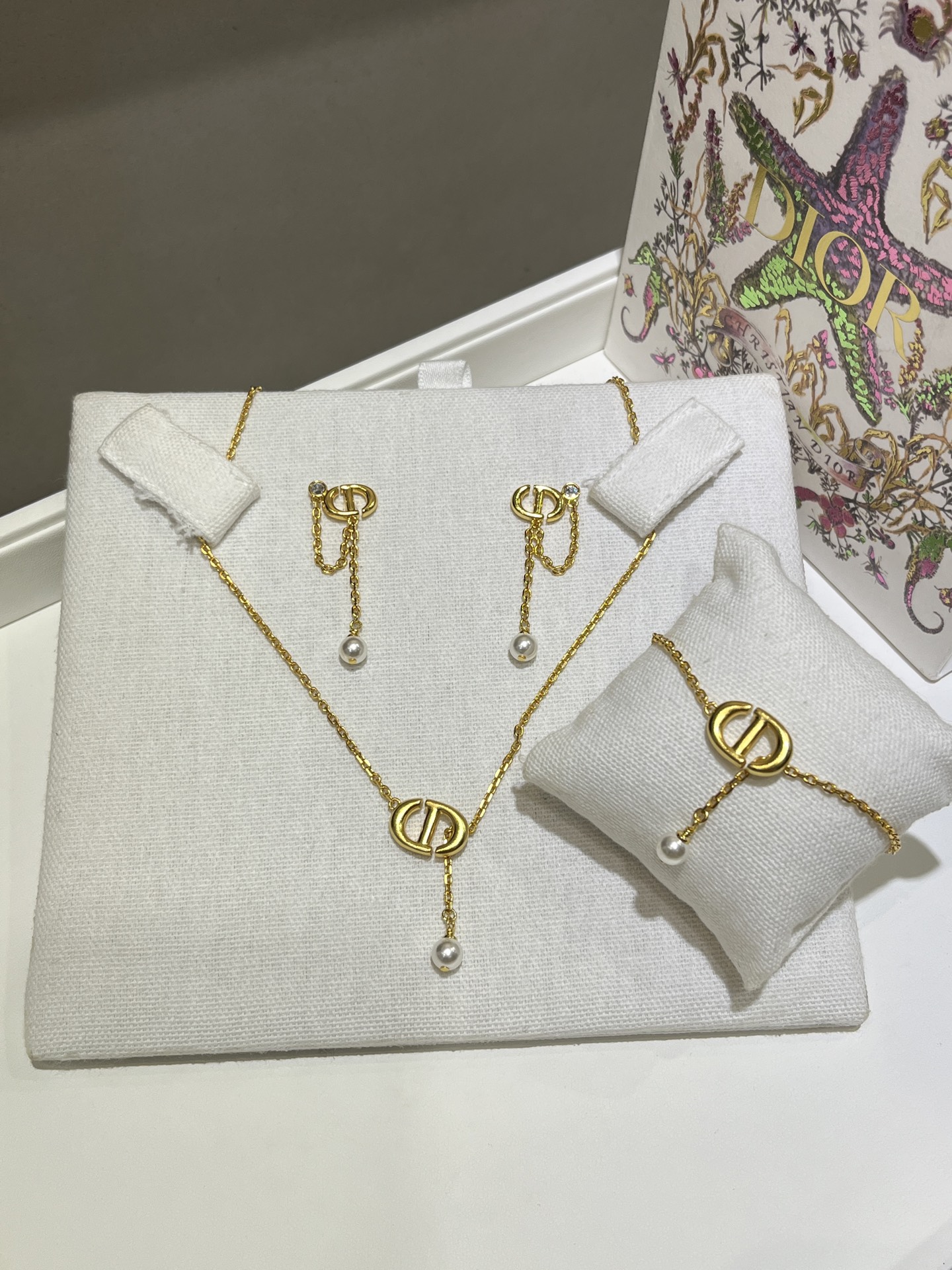 Dior 𝐃𝐢𝐨𝐫 26年早春新款猪鼻子CD链条项链