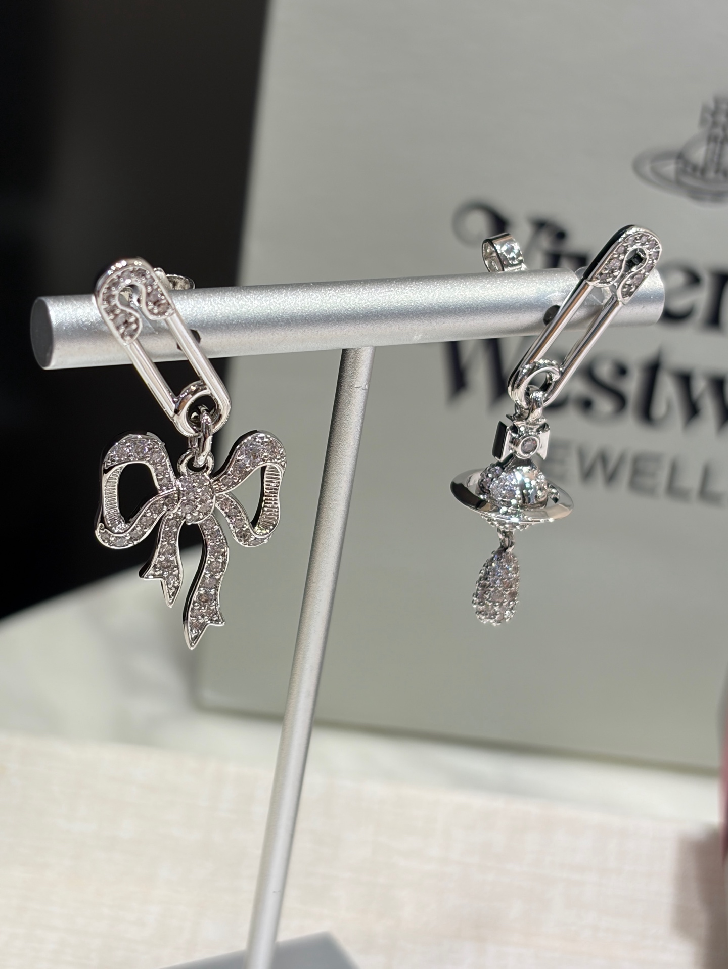 비비안웨스트우드 귀걸이 65225 Vivienne Westwood Earrings