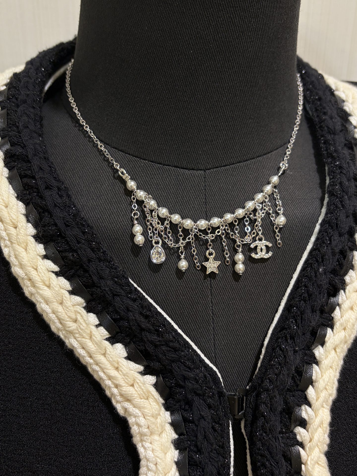 NO:688838,88220 purchased yb * 26C new silver full diamond double C star water drop tassel necklace. Pearl1986090988220购入yb * 26C新款银色满钻双C星星水滴流苏项链 珍珠x链条流苏一整个就是仙气满满 本季爆款项链必买美貌度太绝啦 yb一样黄铜材质施华洛水晶 顶级版本,,necklace,卡迪亚高端饰品,Jewelry