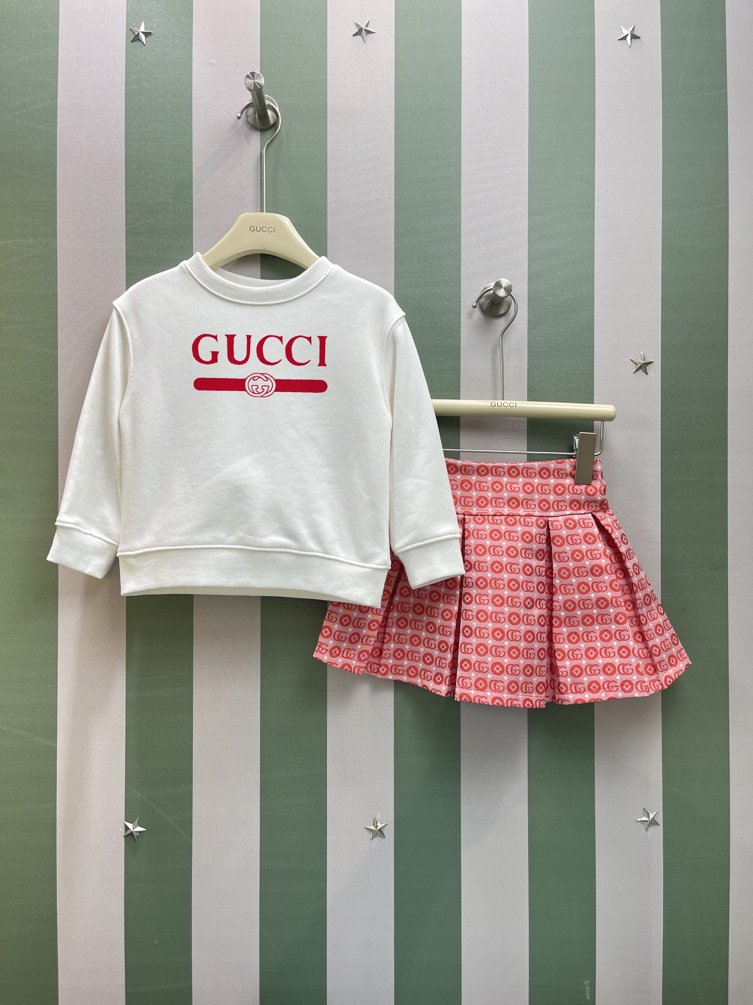 New Children’s Kit: Stylish One-on-One Vest and SS G’s, No Discounts - 图片 3