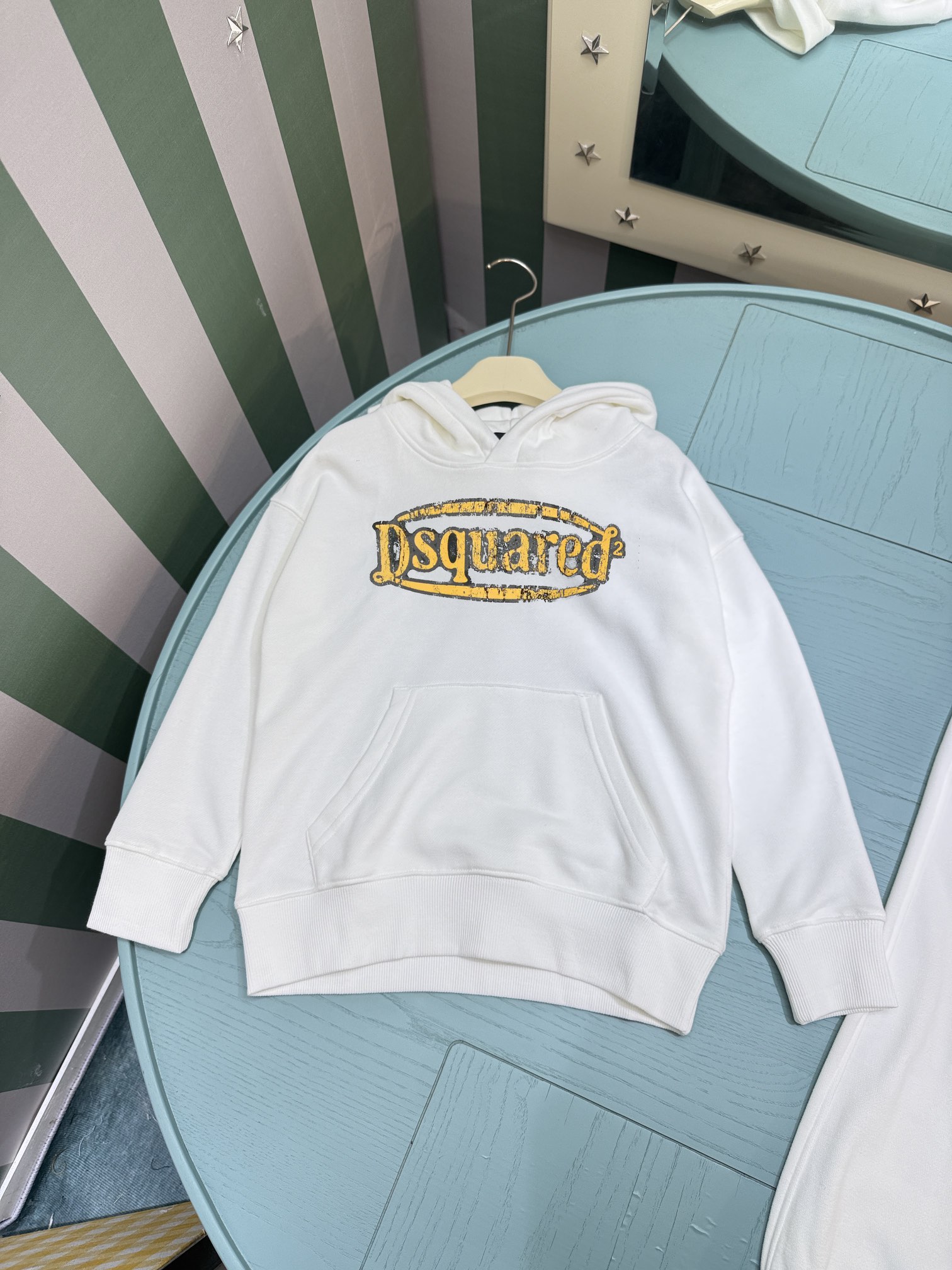 2025 AW DSQ D’s Children’s Hoodie Suit with Unique Design and High Quality Fabric - 图片 4