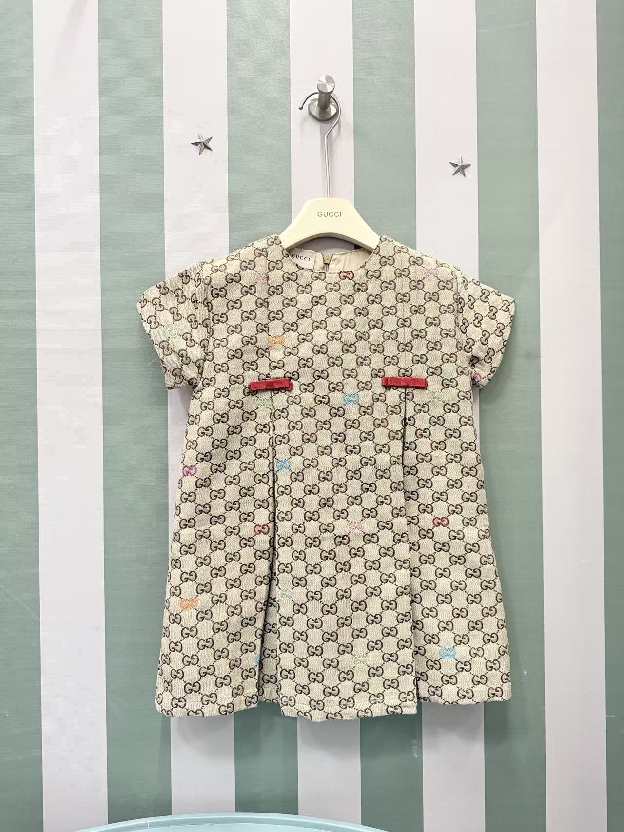 Precio de volumen @195 sin descuento～ Tallas: 90-100-110-120-130-140-150 Versión niño mayor🆕🆕2026SS Vestido de cuello…