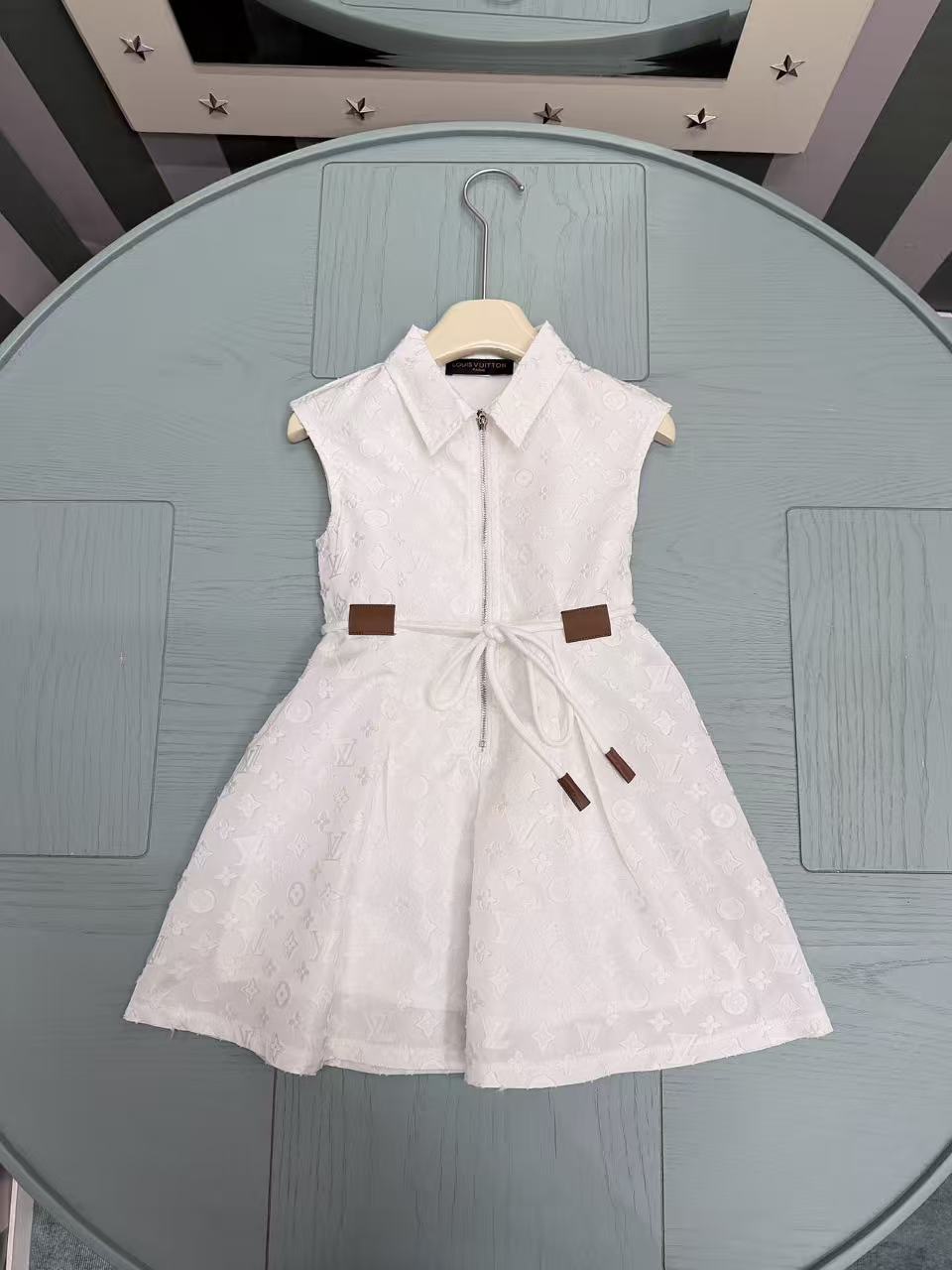@168 【Tres etiquetas】💞💞2026 SS LV nueva colección de verano, vestido para niñas de diseño exclusivo💙💙 clásico y mod…