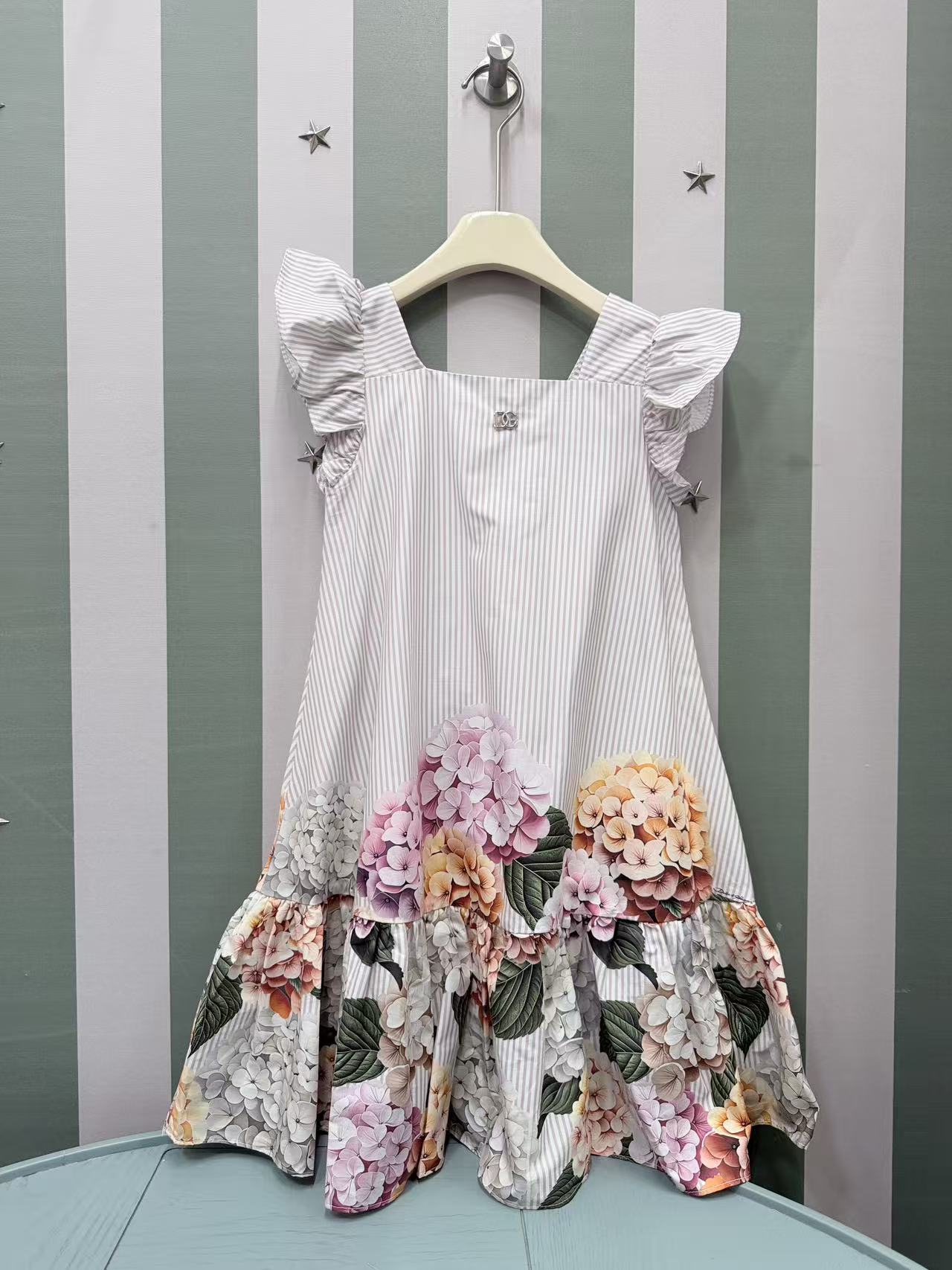 Precio de volumen @198, sin descuento 🆕🆕 2026SS vestido de niña DG de alta costura de verano 👗 estilo fresco, se ve …