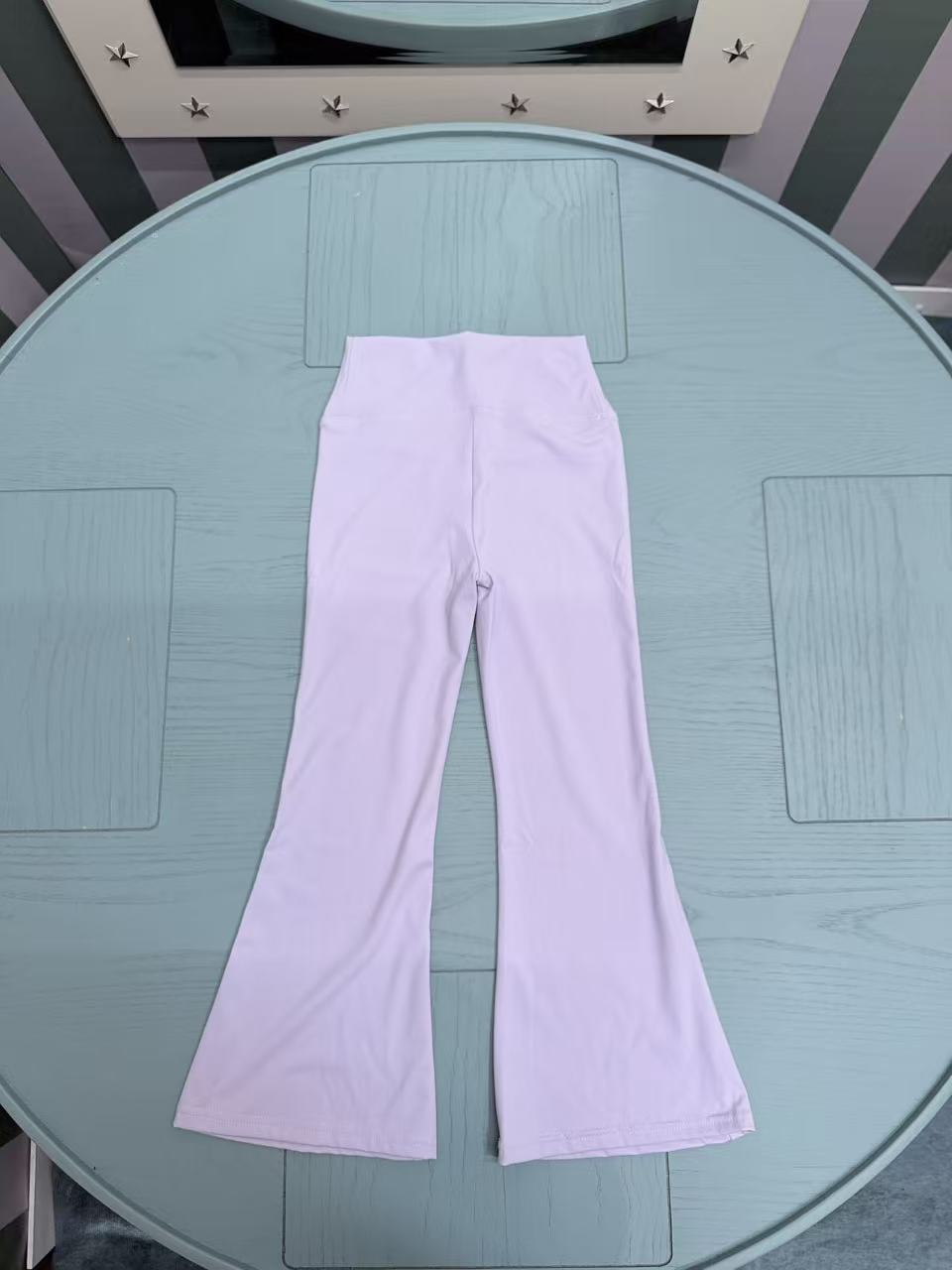 Precio de volumen @88 sin descuento～ 🆕🆕2026SS LULU nuevos pantalones de yoga acampanados para niños de primavera/vera…