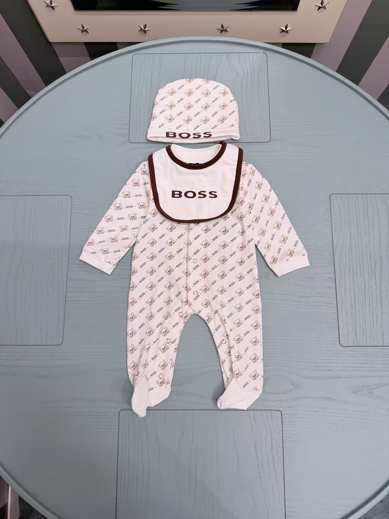 Conjunto de cinco piezas @328, sin descuento. Envío inmediato. Adecuado para recién nacidos. Calidad exclusiv…