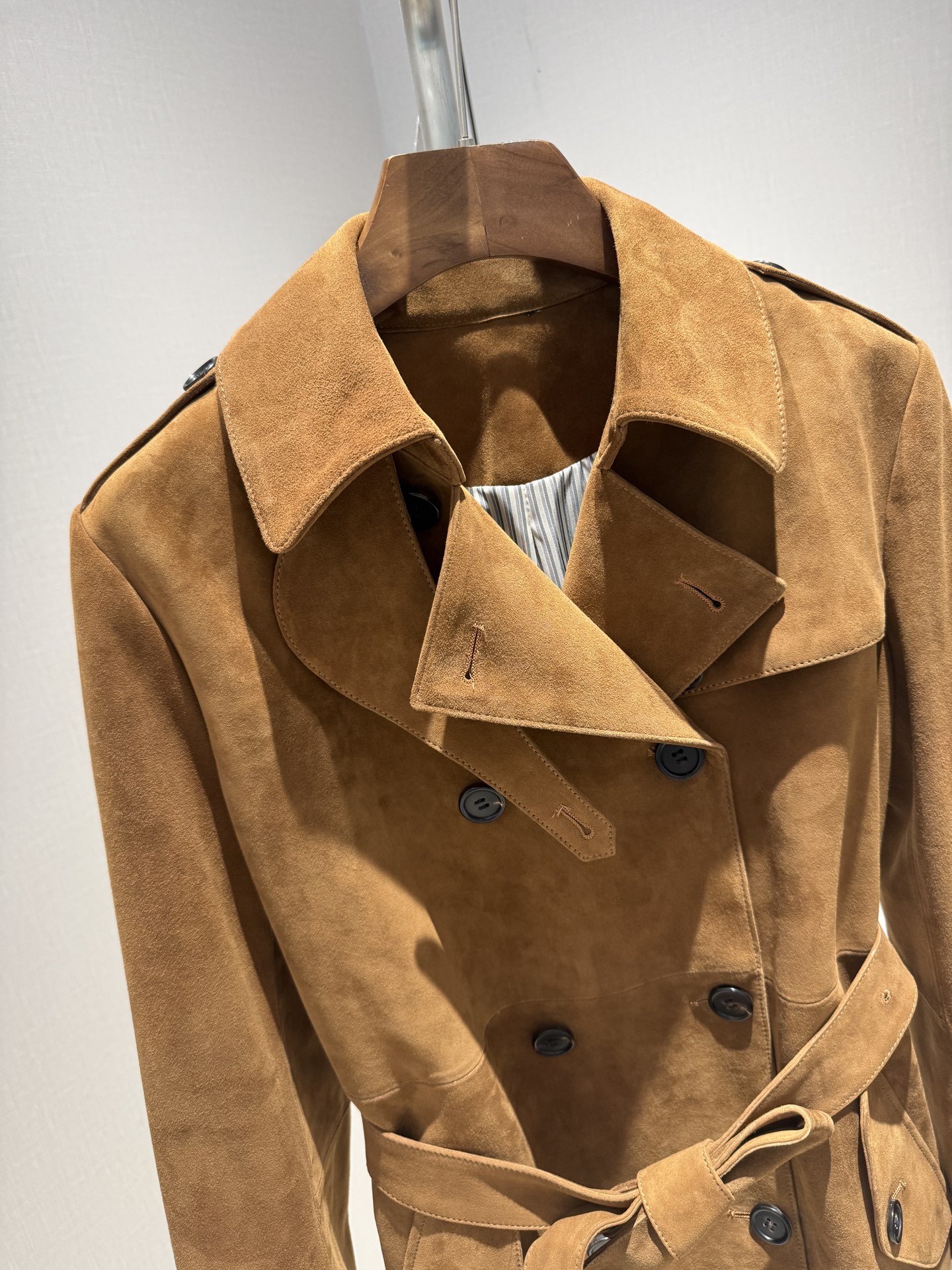 NO:952061,High-grade mixed goat suede leather with fine texture and visible quality, women's clothing,19860909高级的混种山羊绒面皮 质感细腻 品质看得见,女装,,Women's clothing