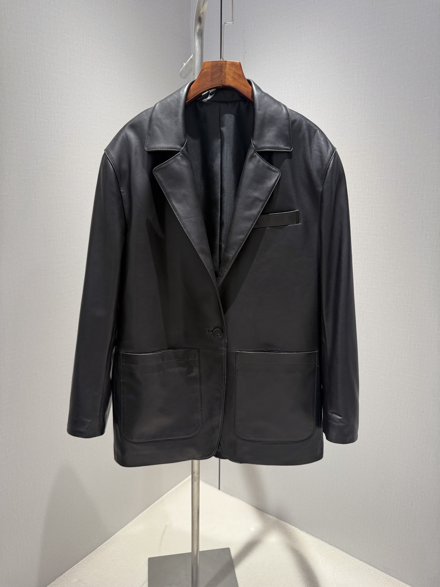 NO:952122,Light oil vegetable tanned leather wide version SM, women's clothing,19860909轻油植鞣皮 阔版SM,女装,,Women's clothing