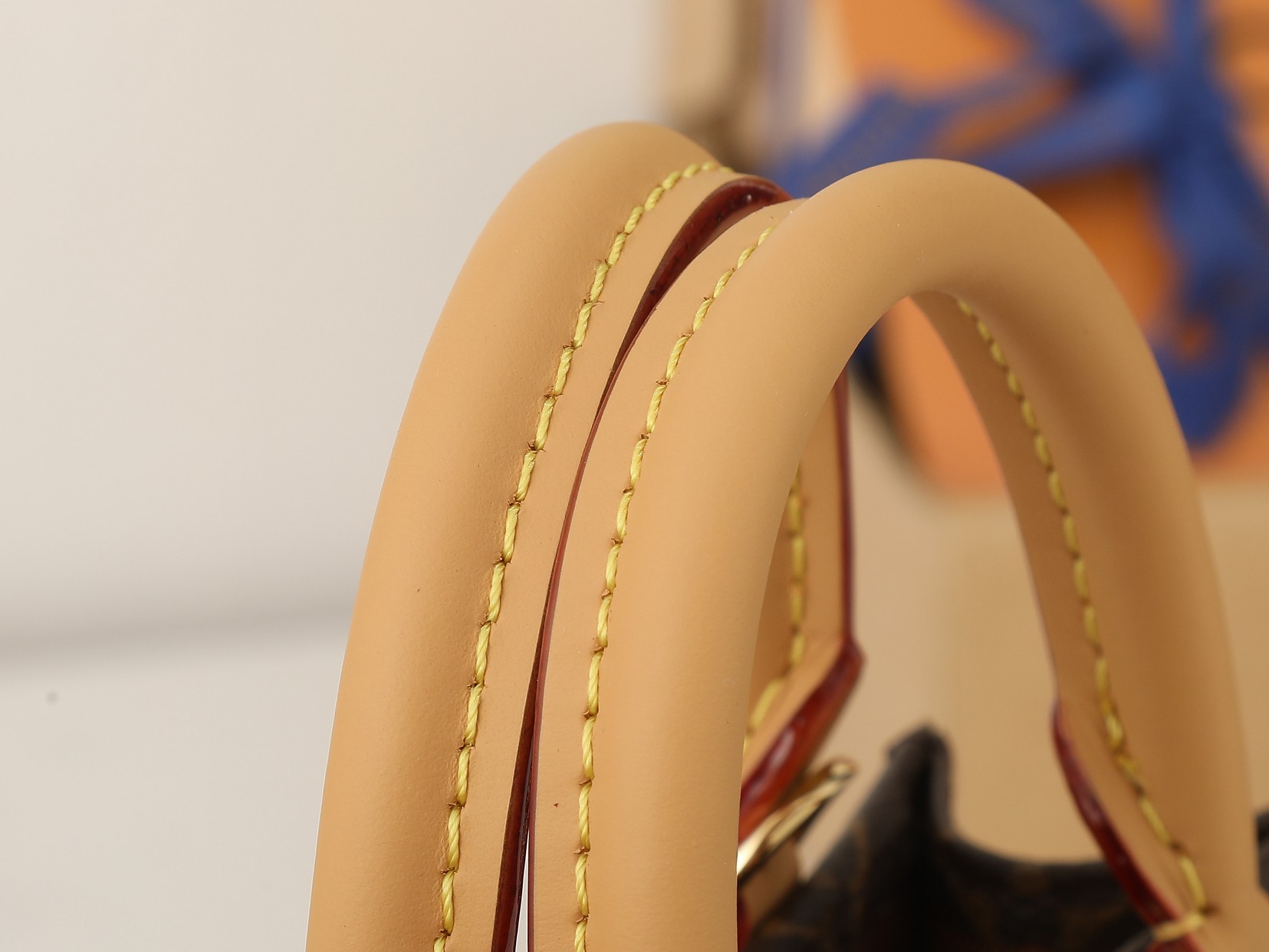 ‼️顶级原单、加强版‼️   Petit Sac Plat 手袋选用 Monogram 帆布，以袖珍尺寸