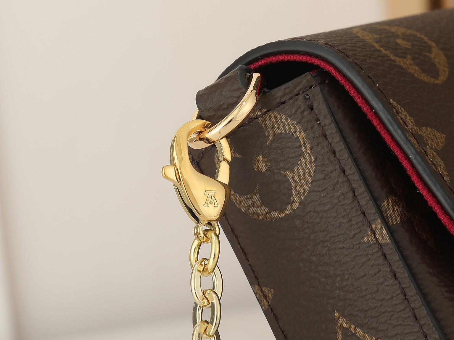 ‼️顶级原单、加强版‼️Monogram 帆布面料制作而成的 Pochette Felicie 手袋优雅