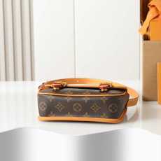 【163C01动态芯片】‼️顶级原单、加强版‼️Satchel 迷你手袋出自 Monogram Arch 【163C01动态芯片】‼️顶级原单、加强版‼️Satchel 迷你手袋出自 Monogram Arch