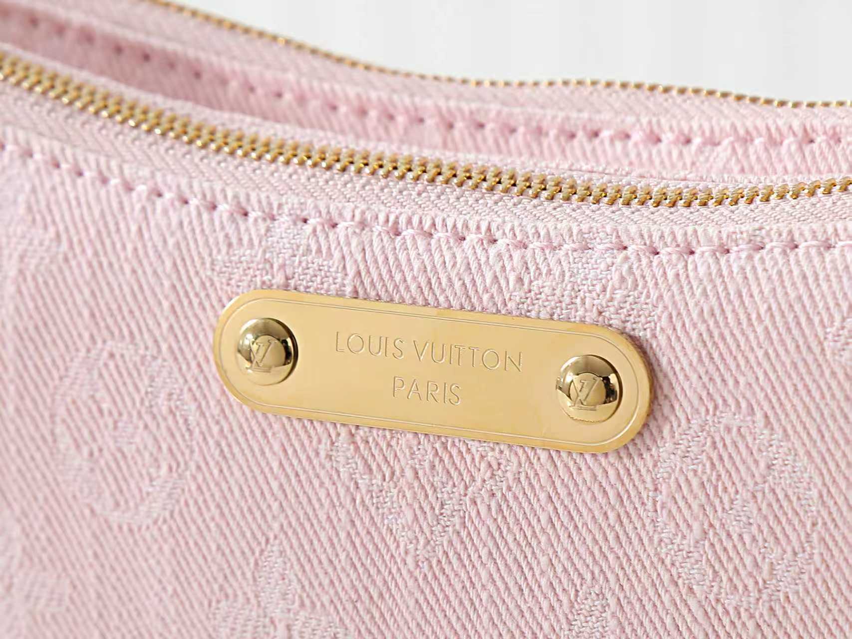【163C01动态芯片】‼️顶级原单、加强版‼️Liv Pochette 手袋以淡雅 Monogram 【163C01动态芯片】‼️顶级原单、加强版‼️Liv Pochette 手袋以淡雅 Monogram