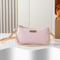 【163C01动态芯片】‼️顶级原单、加强版‼️Liv Pochette 手袋以淡雅 Monogram 【163C01动态芯片】‼️顶级原单、加强版‼️Liv Pochette 手袋以淡雅 Monogram