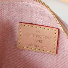 【163C01动态芯片】‼️顶级原单、加强版‼️Liv Pochette 手袋以淡雅 Monogram 【163C01动态芯片】‼️顶级原单、加强版‼️Liv Pochette 手袋以淡雅 Monogram