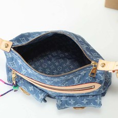 【163C01动态芯片】 M27329蓝色Denim Rendez-Vous 系列呈献新款限量 Bag 【163C01动态芯片】 M27329蓝色Denim Rendez-Vous 系列呈献新款限量 Bag