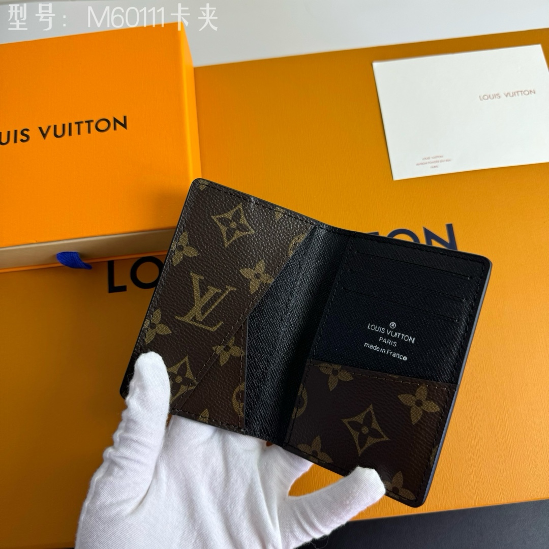 Louis Vuitton モノグラム マカッサー ポケット財布 - スタイリッシュで実用的