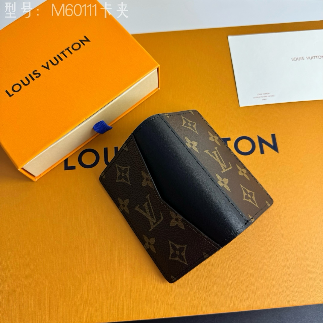 Louis Vuitton モノグラム マカッサー ポケット財布 - スタイリッシュで実用的