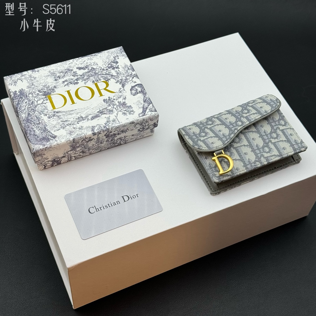 顶级质量#小牛皮专柜正品有售配图片盒子升级版零钱包DIOR.ObliqueSaddle零钱包非常有辨识度