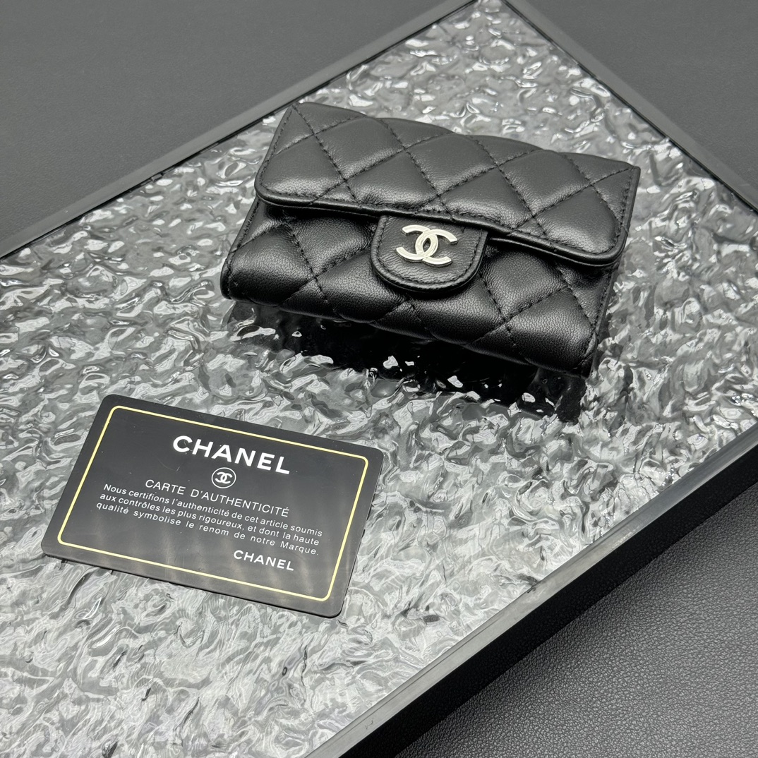 شانيل Chanel Classic Flap Bag محفظة الجيب غلاف البطاقة شراء النسخة المتماثلة
 أسود . جلد البقر