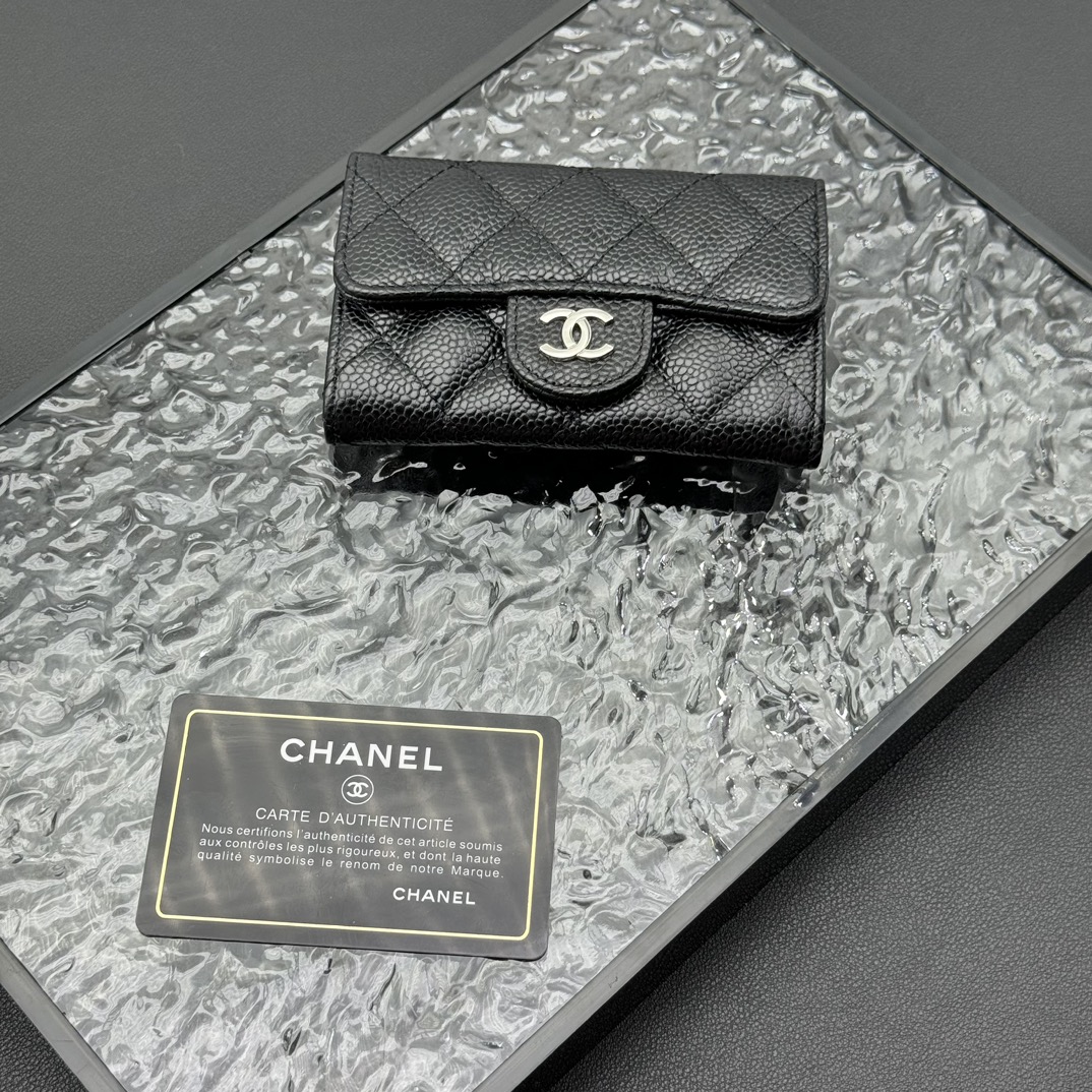 شانيل Chanel Classic Flap Bag محفظة الجيب غلاف البطاقة أسود . جلد البقر