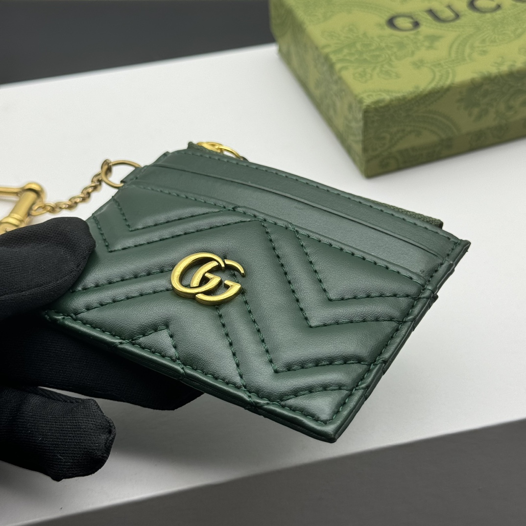 GUCCI GG Marmont カードケース ショルダー付きデザイン