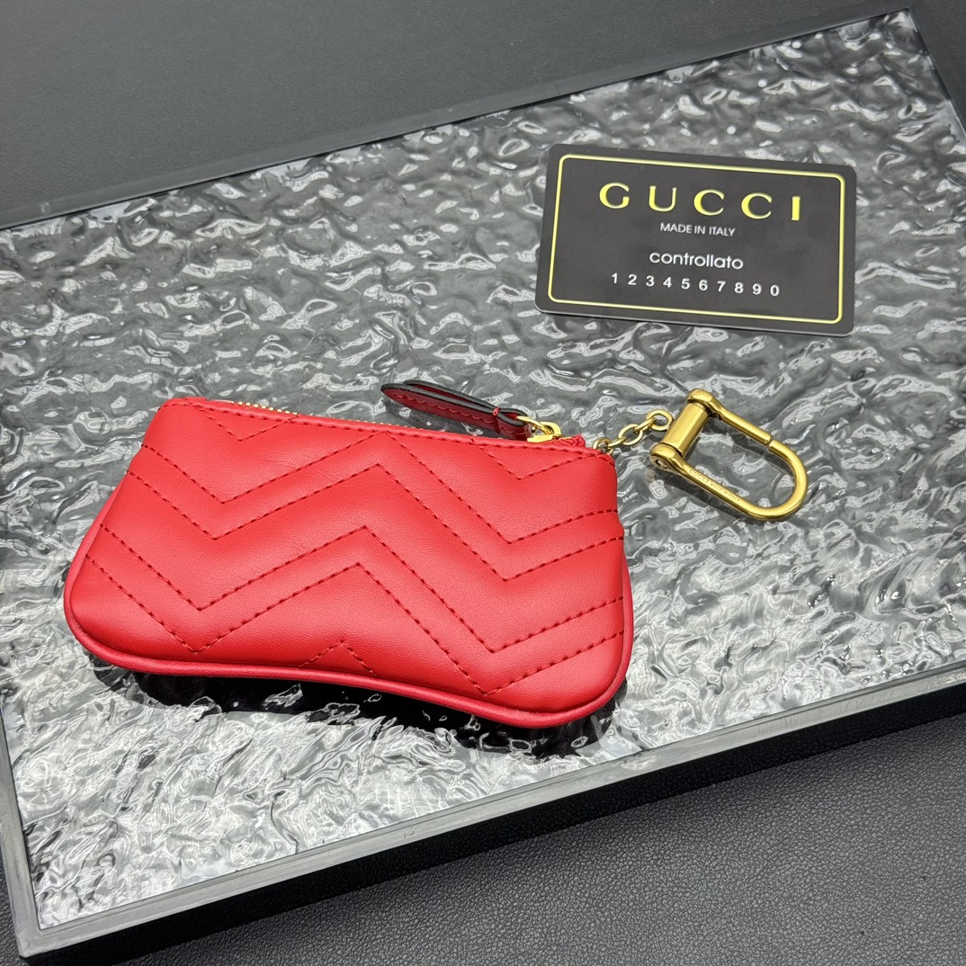 GG Supreme 小牛皮コインパース - 高品質・コンパクトデザイン