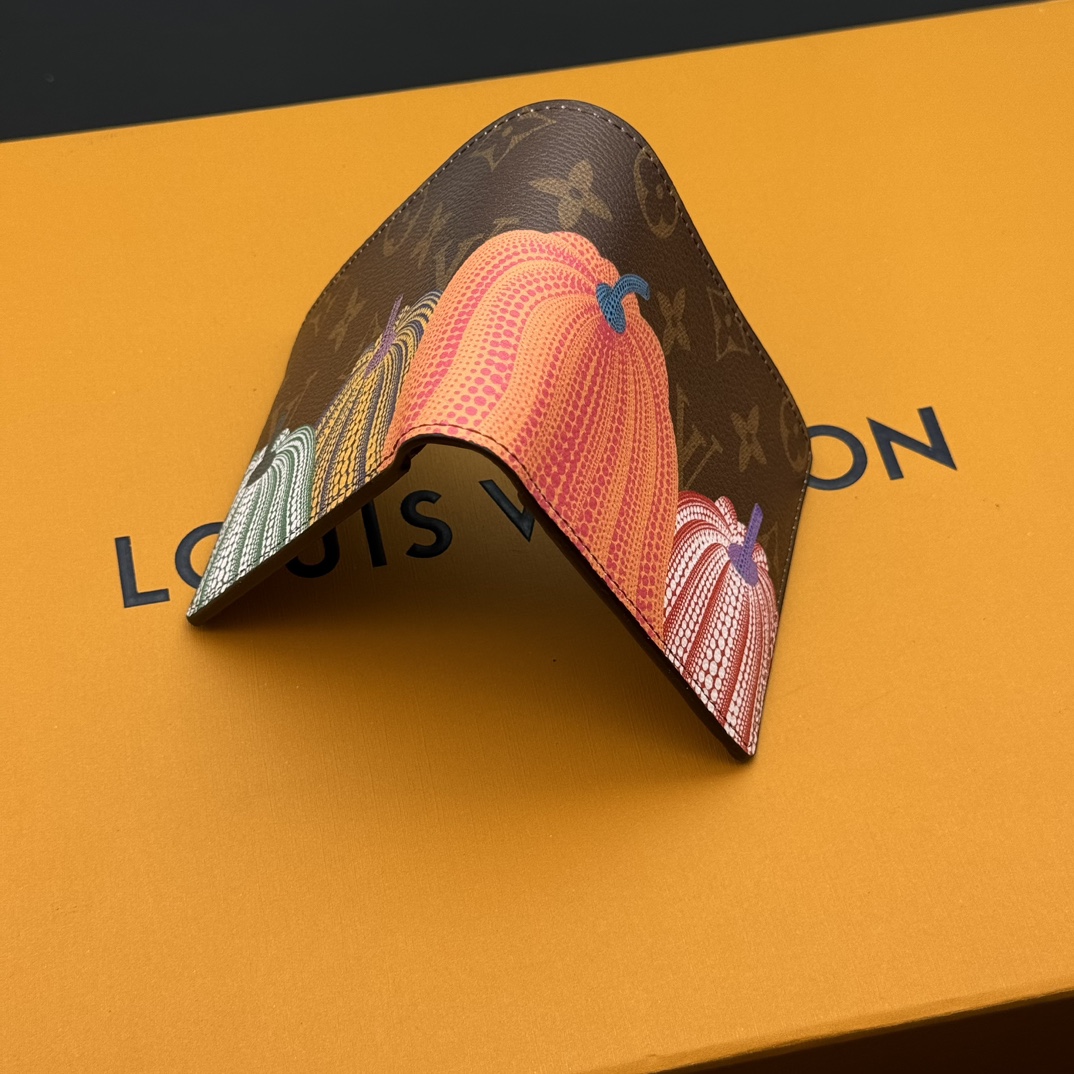 ルイ・ヴィトン 南瓜シリーズ 短財布 モノグラムエクリプス