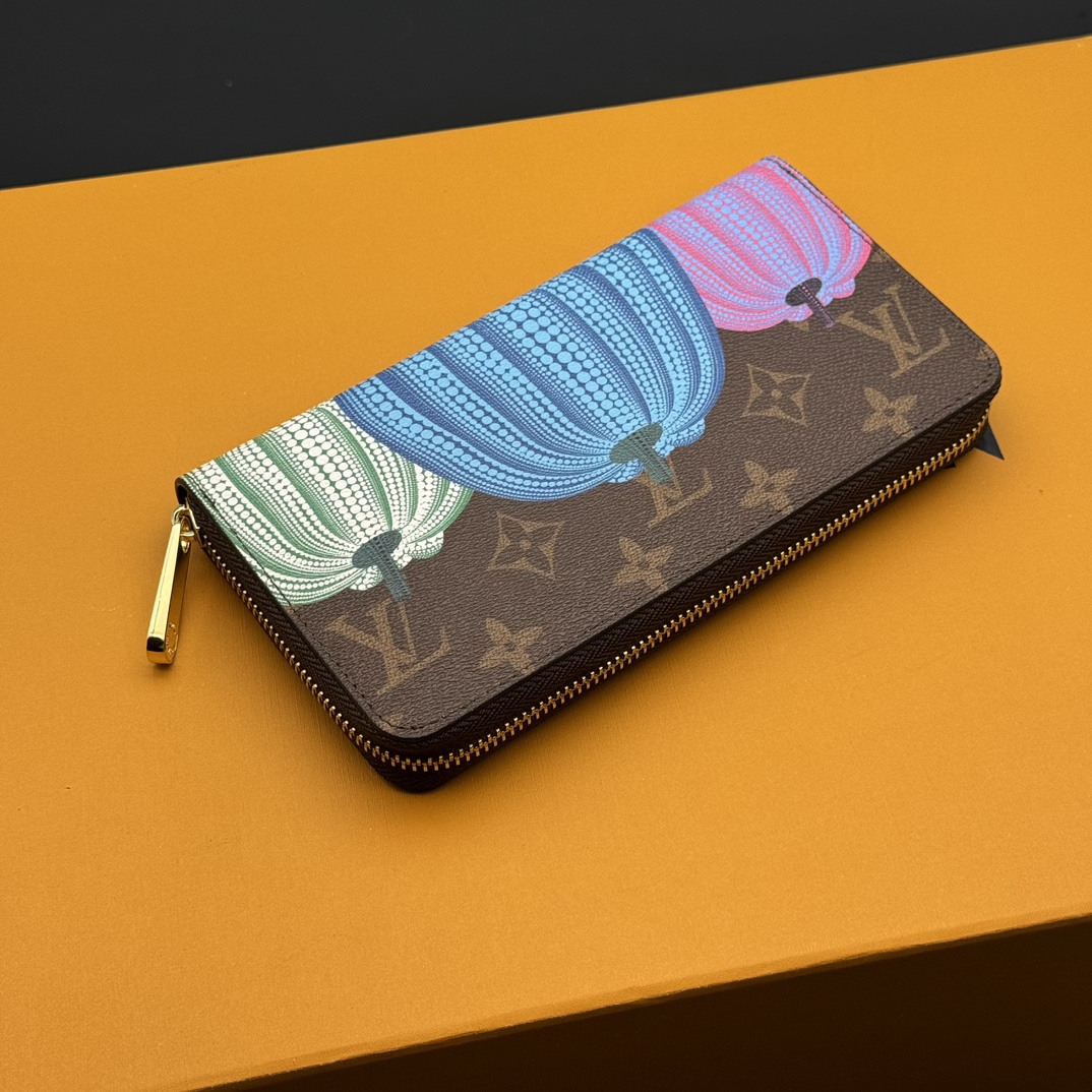 ルイ・ヴィトン Zippy ラウンドファスナー財布 南瓜シリーズ