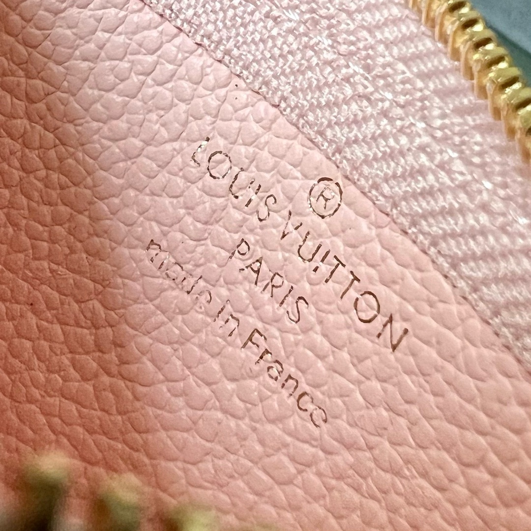 ルイ・ヴィトン Damier 小皮包 - コンパクトで実用的なデザイン