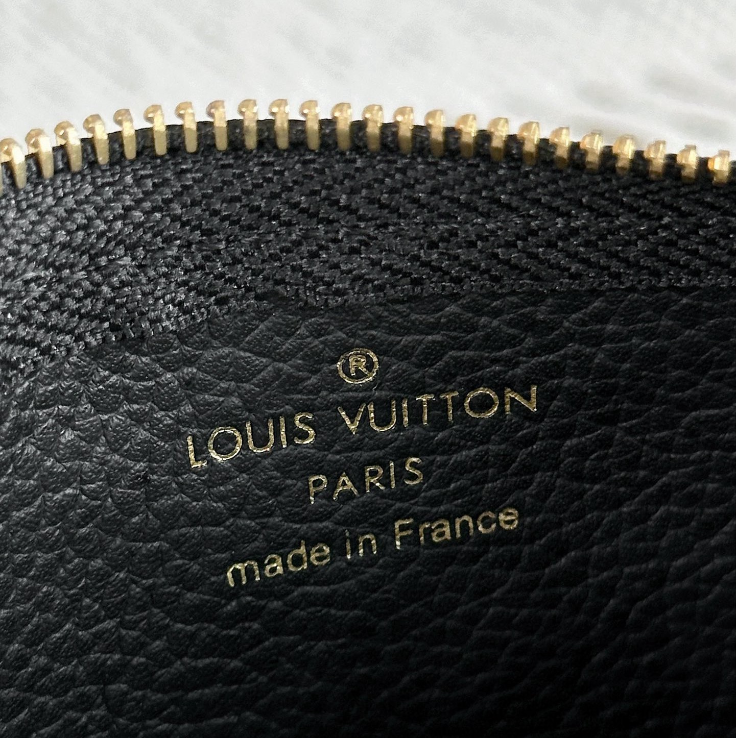 ルイ・ヴィトン Damier 小皮包 - コンパクトで使いやすいデザイン