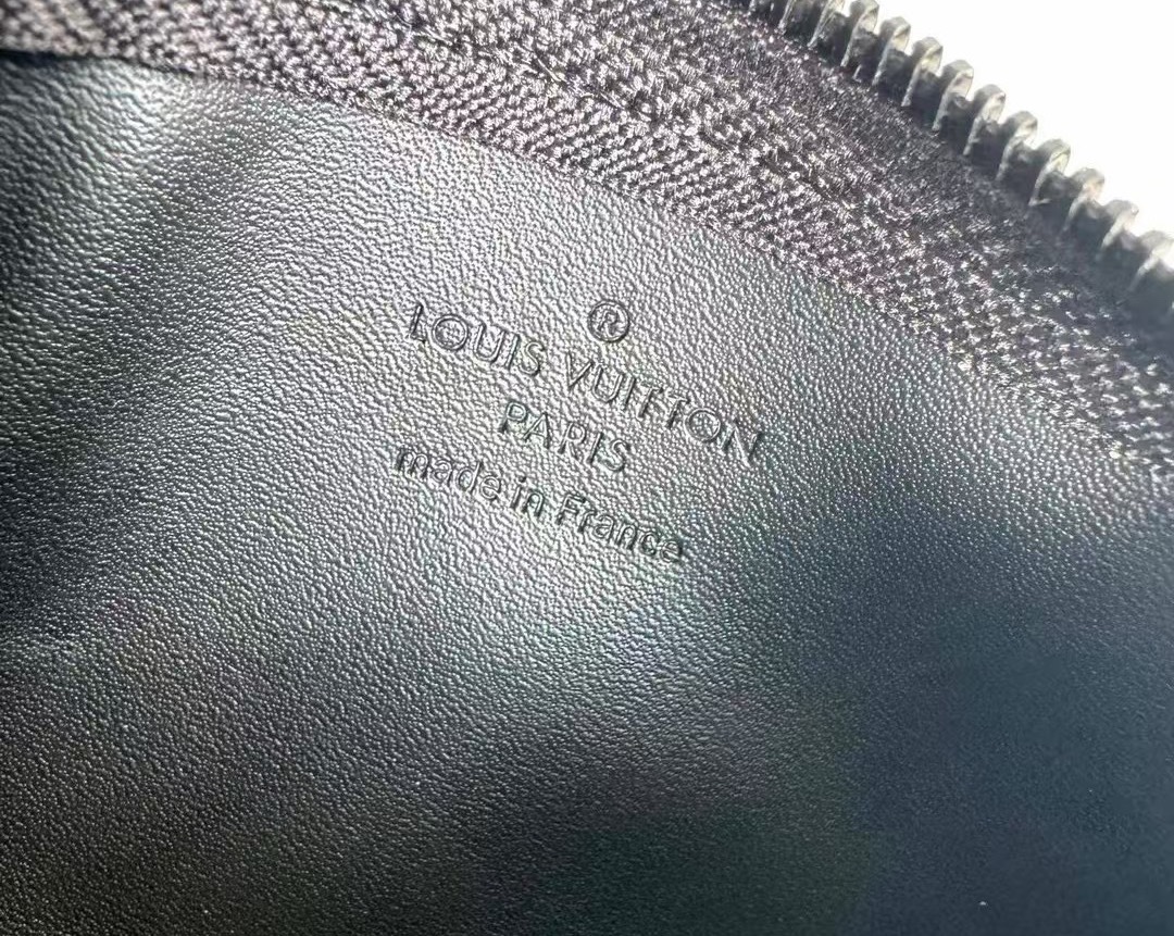 Louis Vuitton キーケース - Aerogram レザー製のコンパクトデザイン