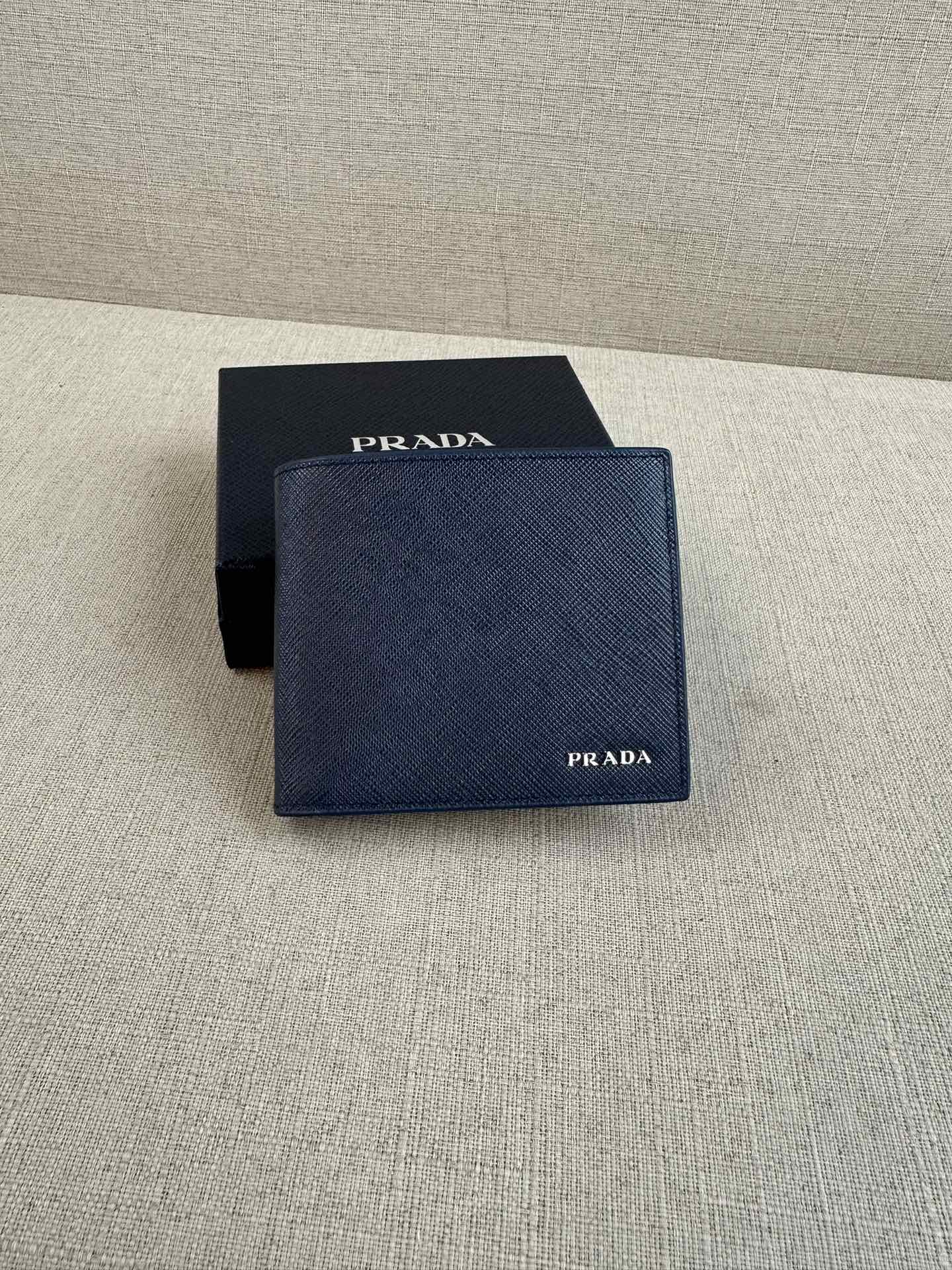 Prada Portefeuilles Porte-Cartes En gros bon marché
 Bleu Gris Hommes Cuir de vache