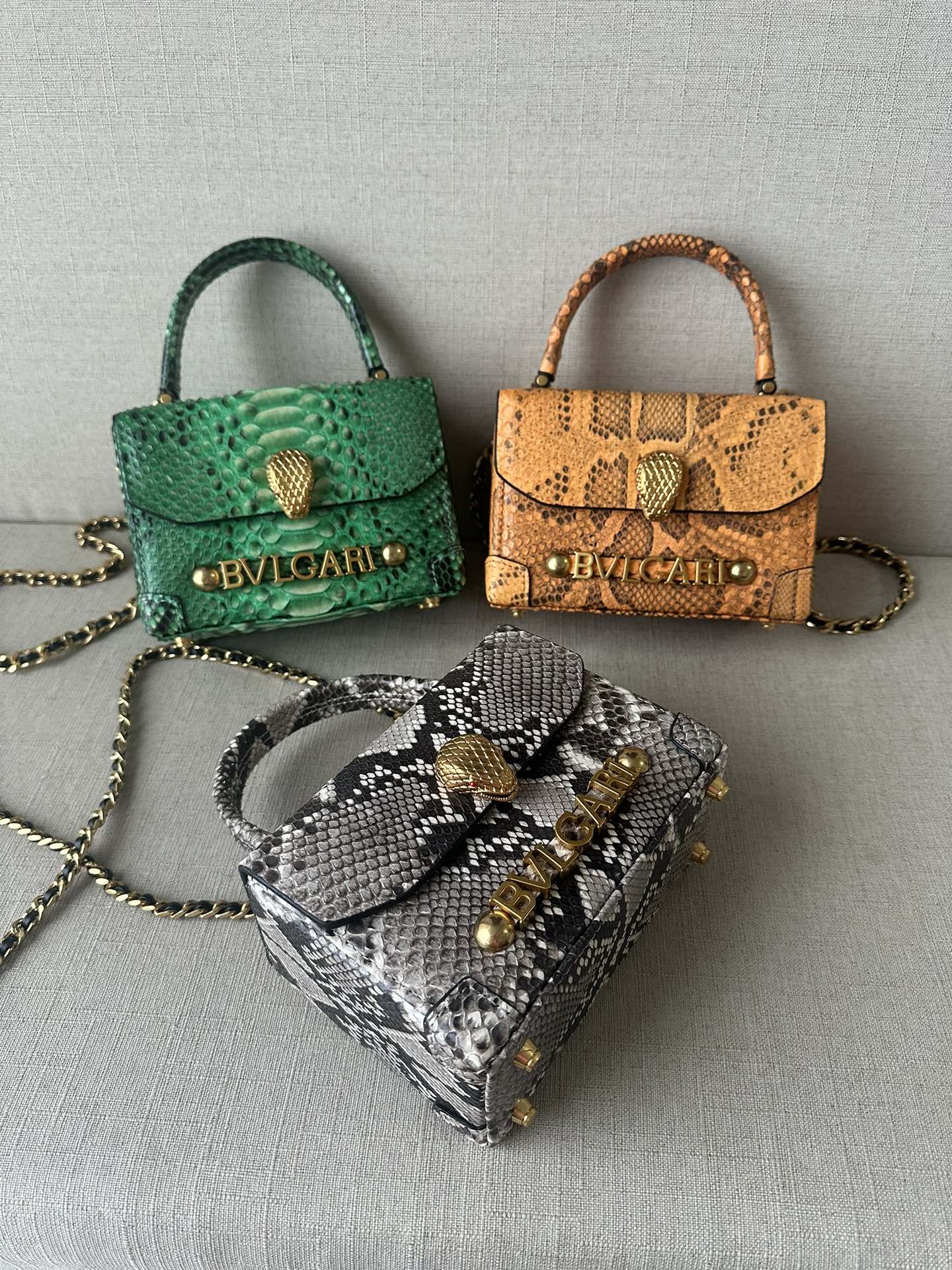 Bulgari Three colors! Rare animal skins! The counters are super expensive!