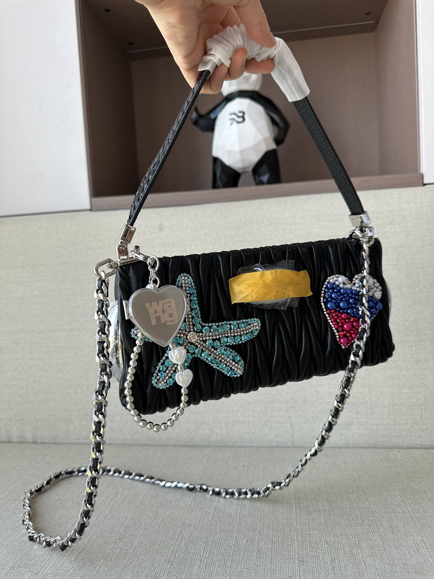 Bulgari 25 rare matching editions are available for the first time at the counter alexanderwang Alexander Wang! 100% authentic! The latest handba