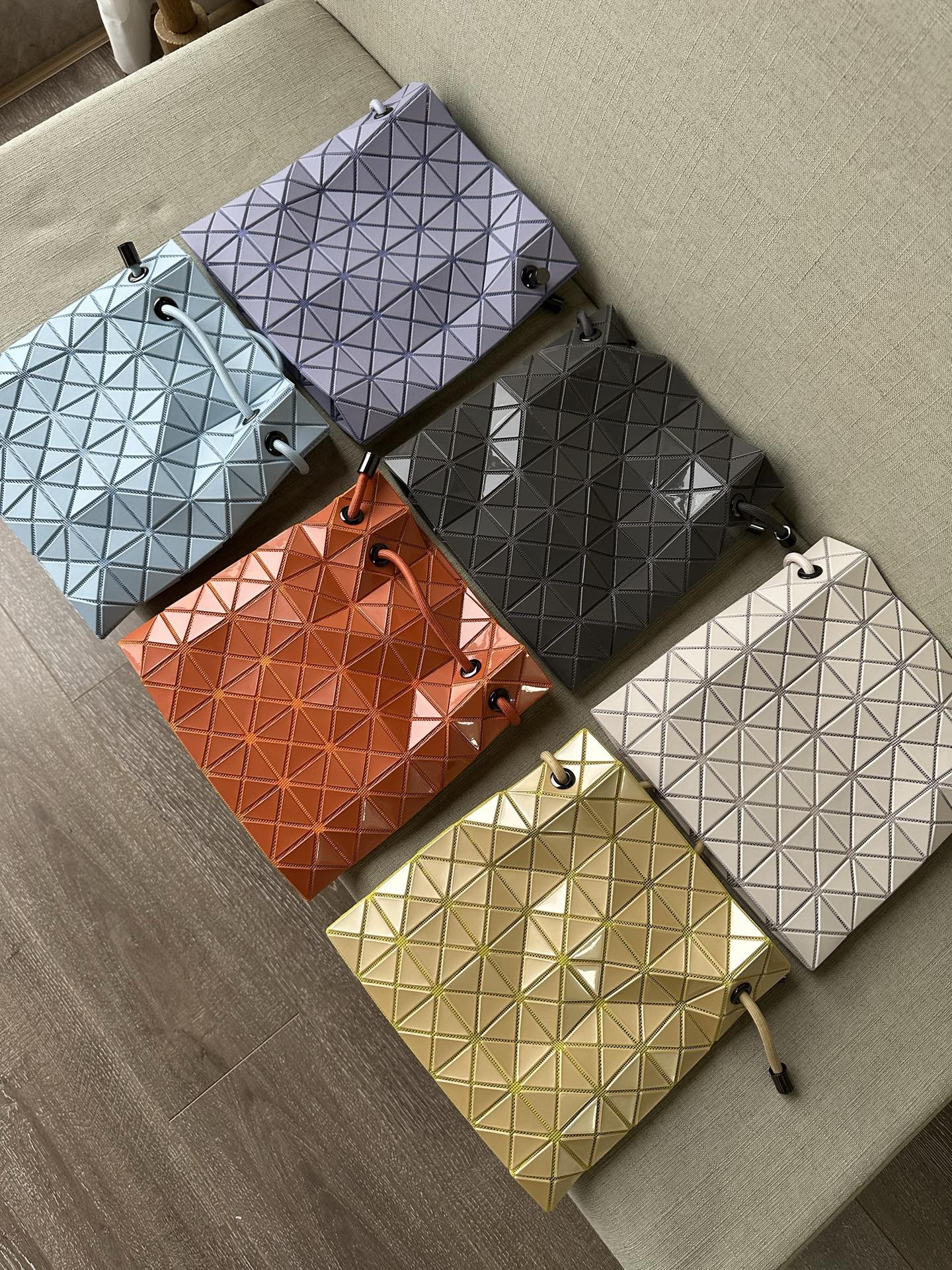 Issey Miyake 三宅一生 100% 日本代 渠道 绝对 ，防尘袋都是 挂牌 防尘袋 防伪码齐全